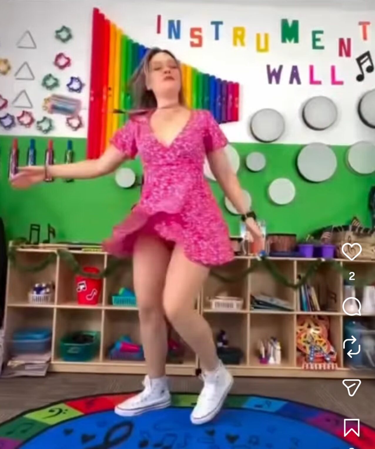 big ass camgirl dancing