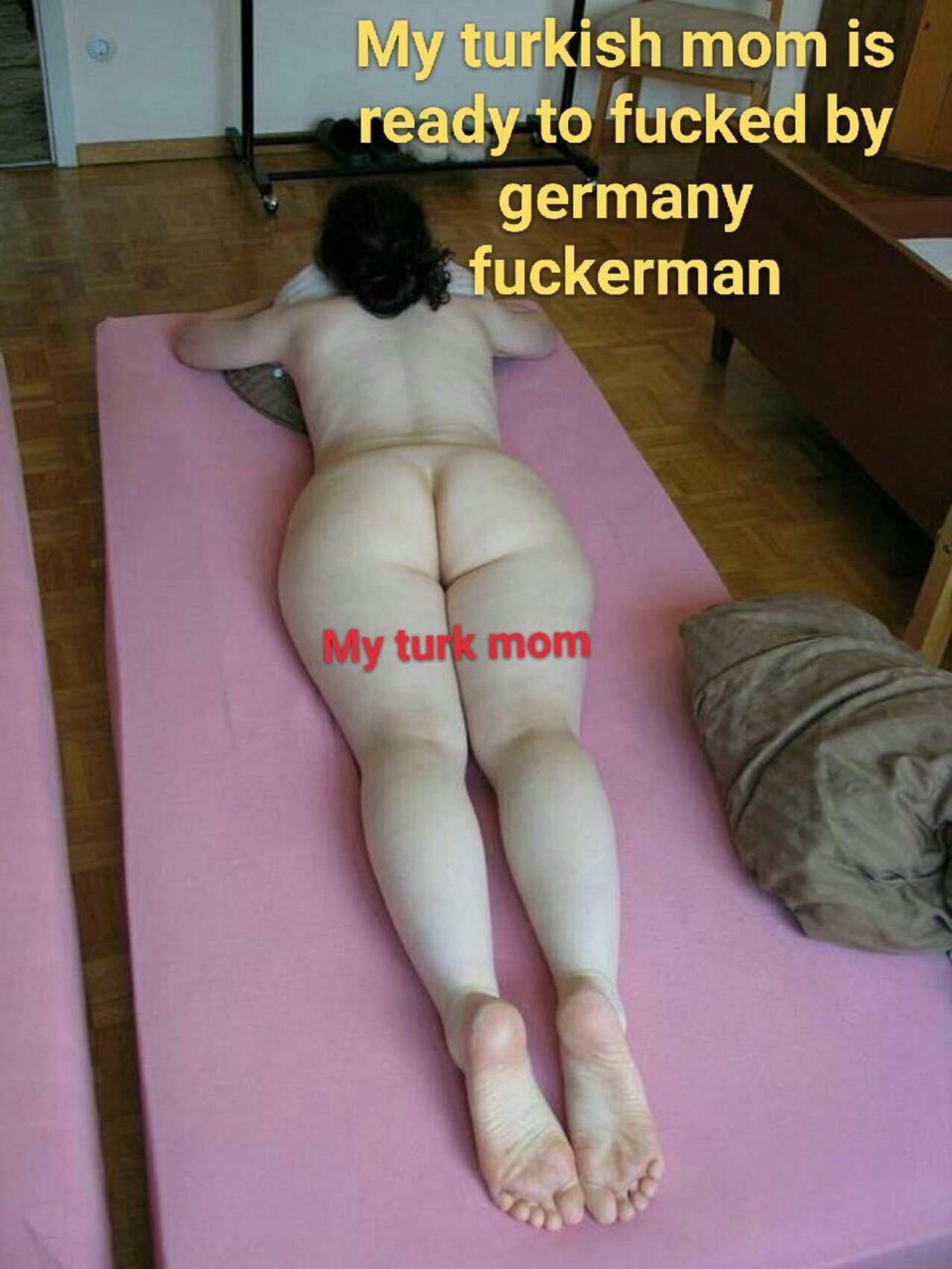turkish nude laying down