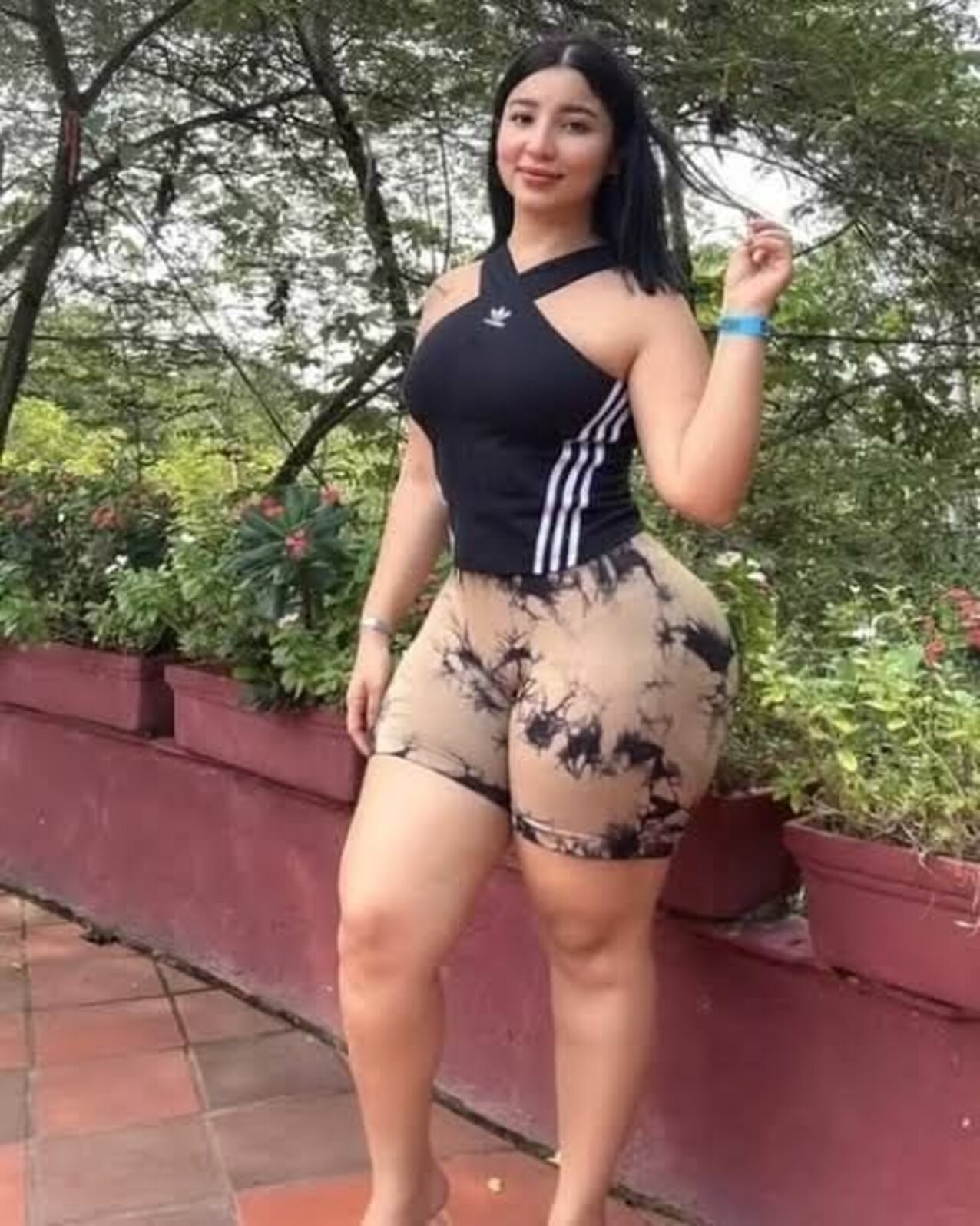 young woman thick big ass
