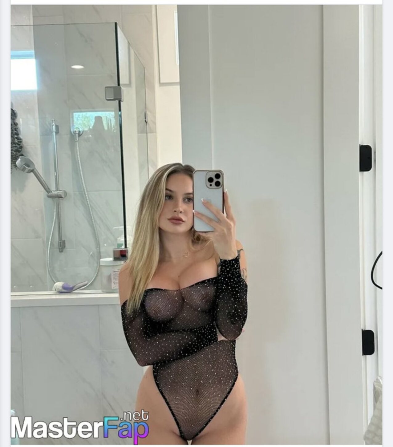 amateur blonde onlyfans