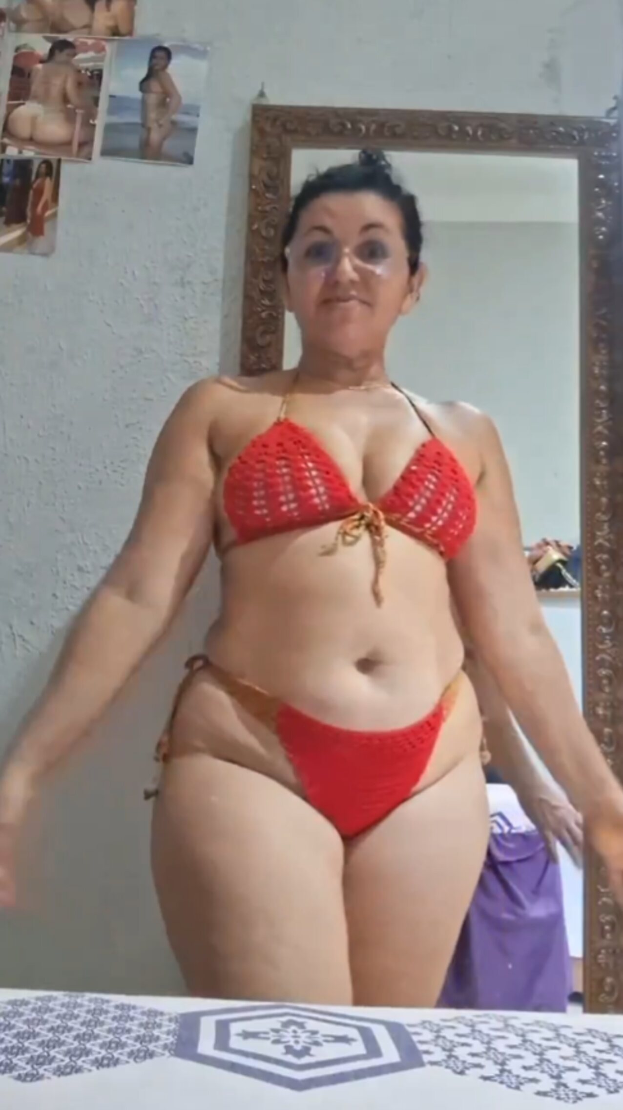 milf brunette latina