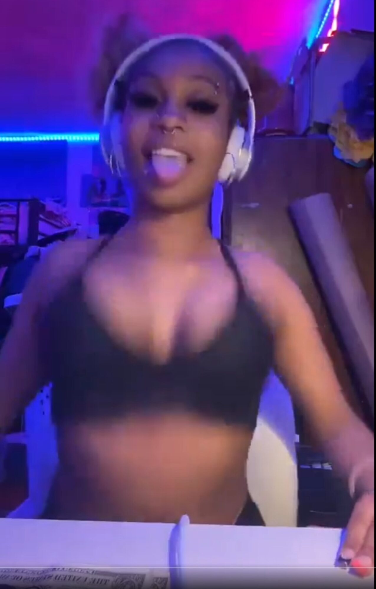 tits bouncing black