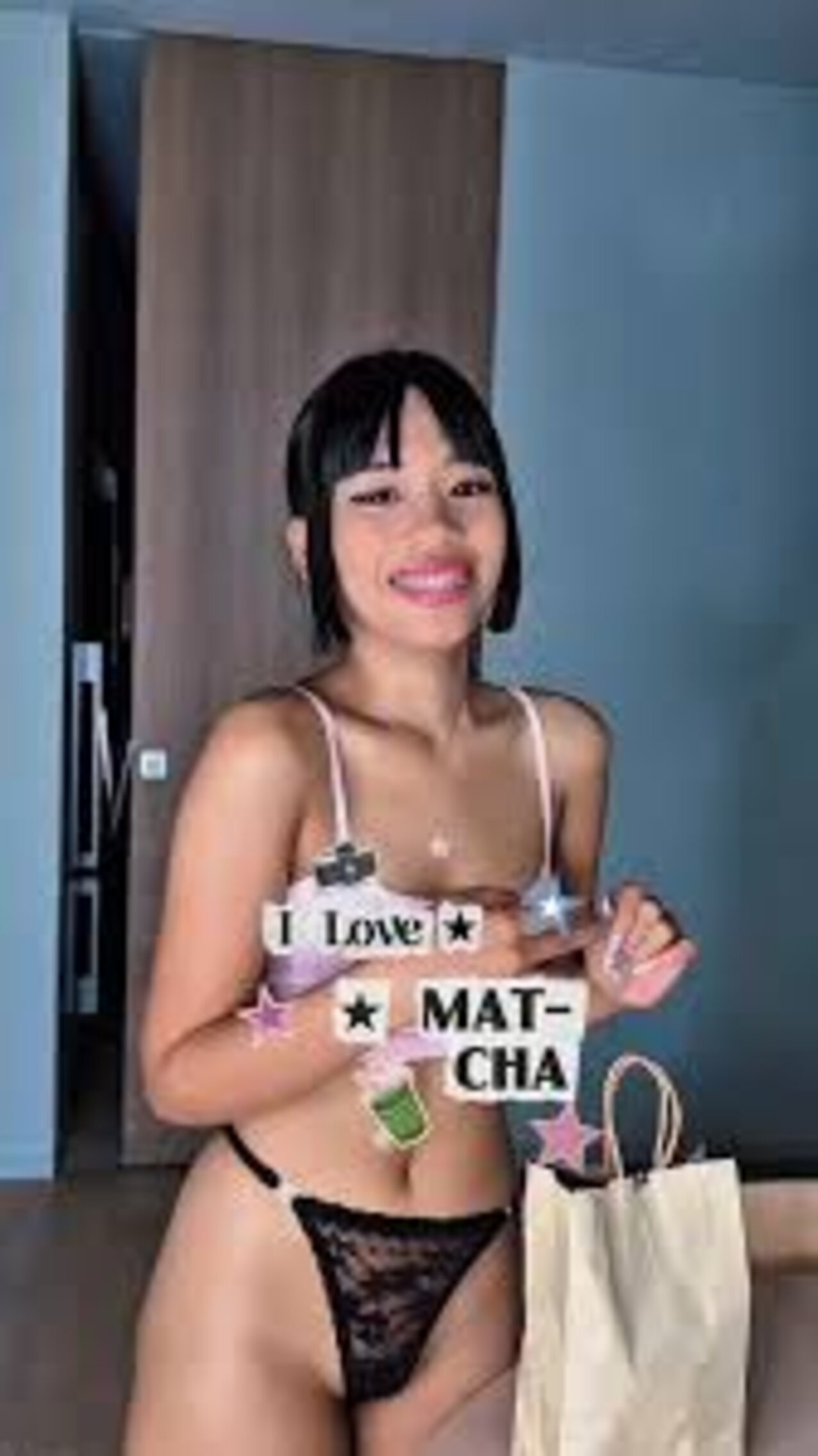 teen small tits petite