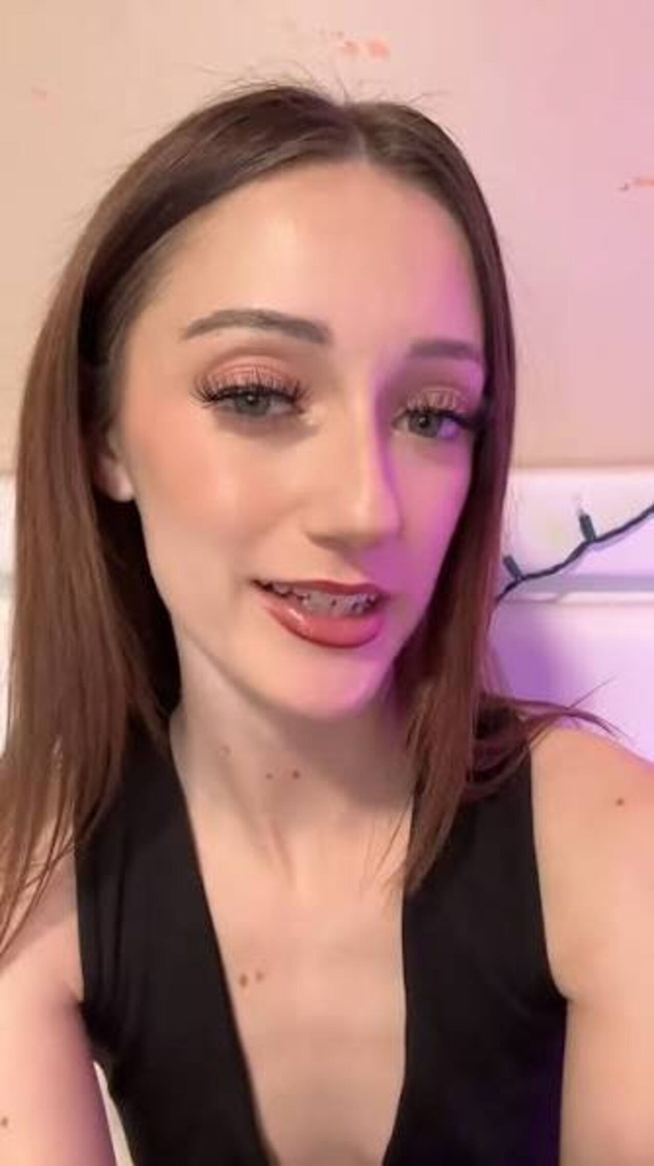 amateur tiktok brunette