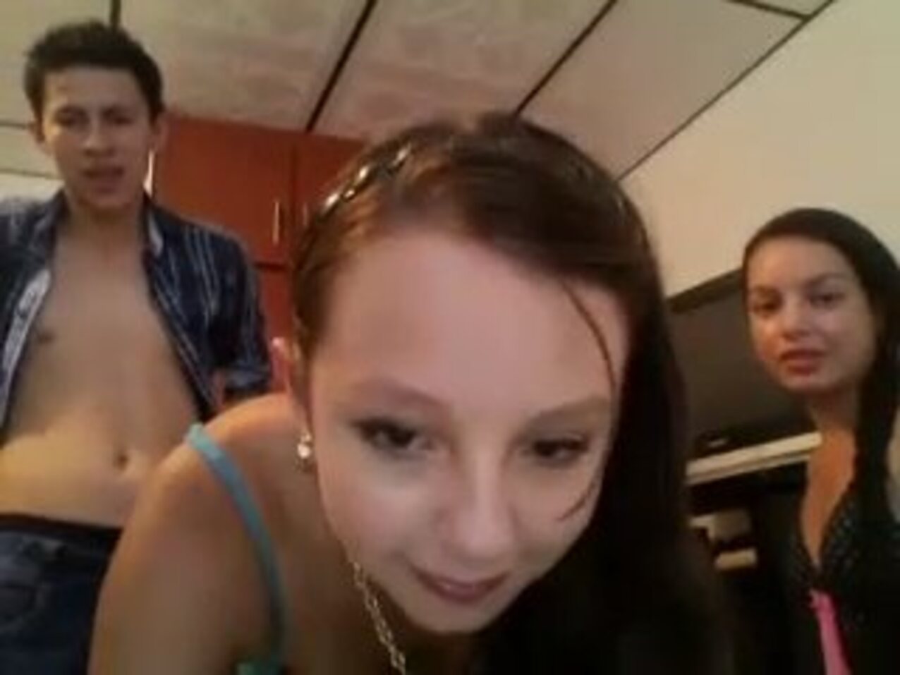 camgirl threesome latin