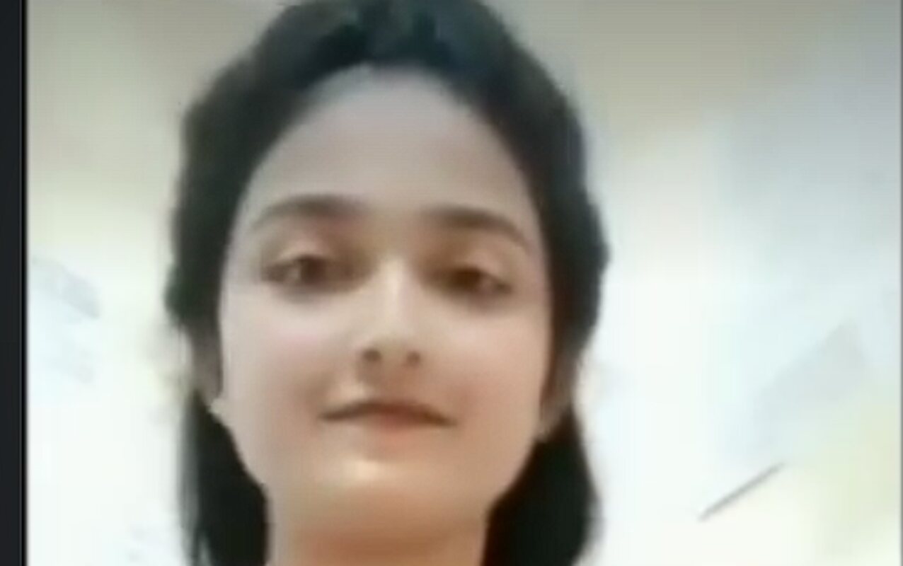 indian cute showing body
