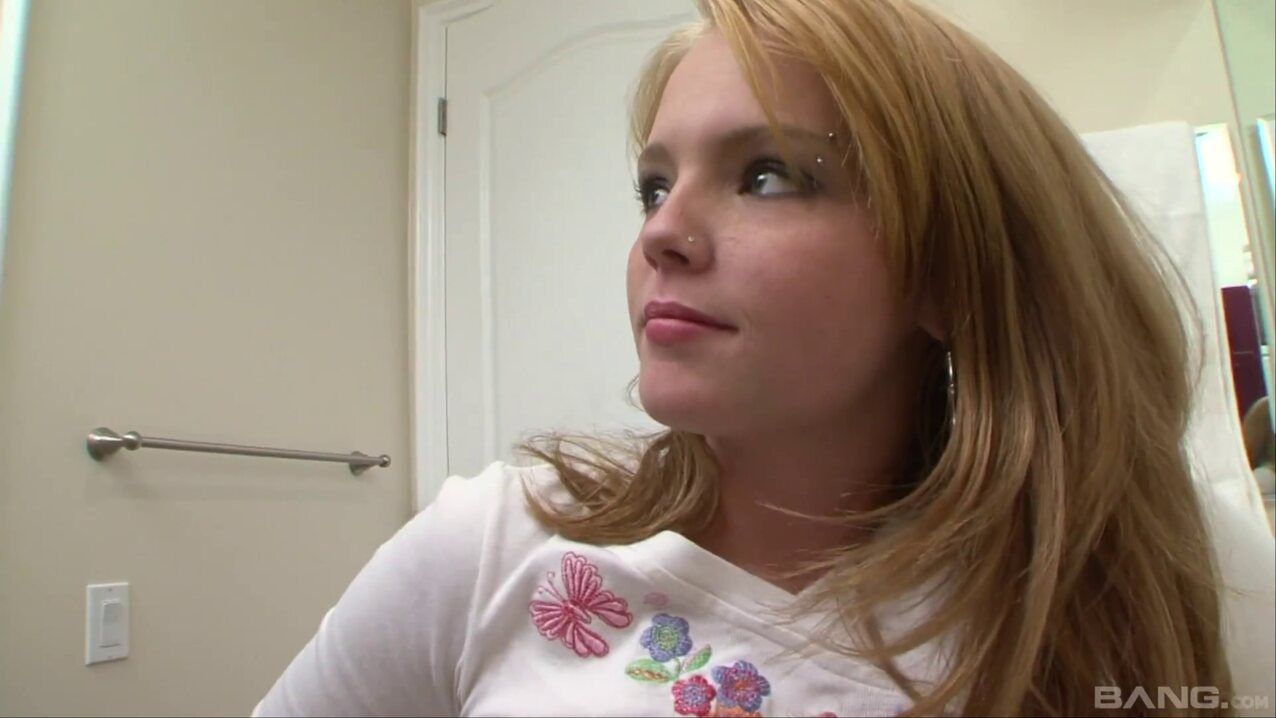 amateur blond teen