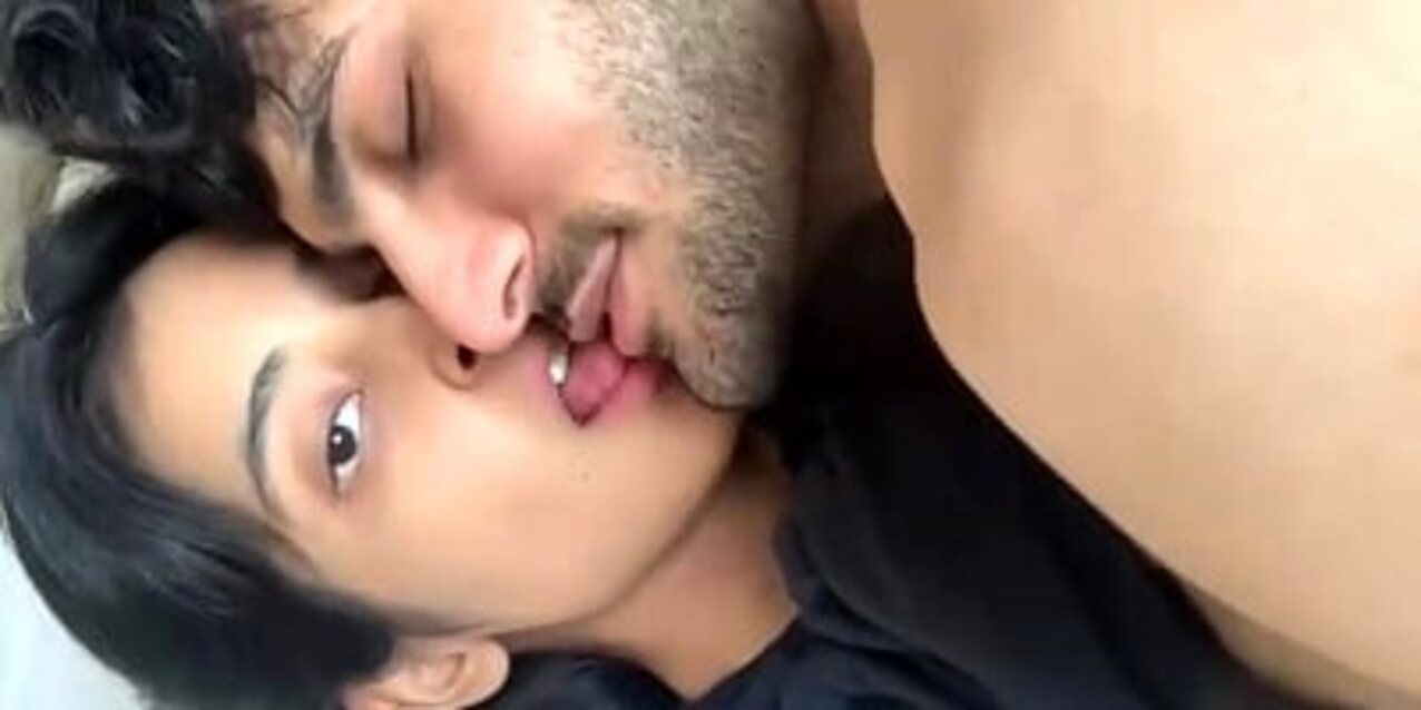 kissing indian couple sex