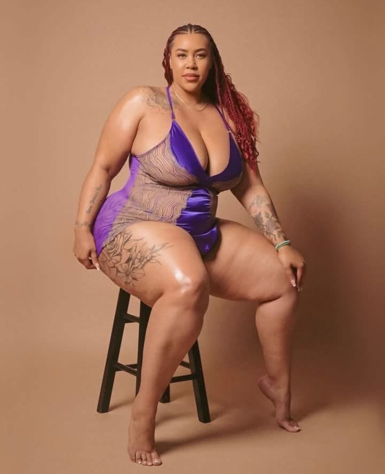 thic busty brown