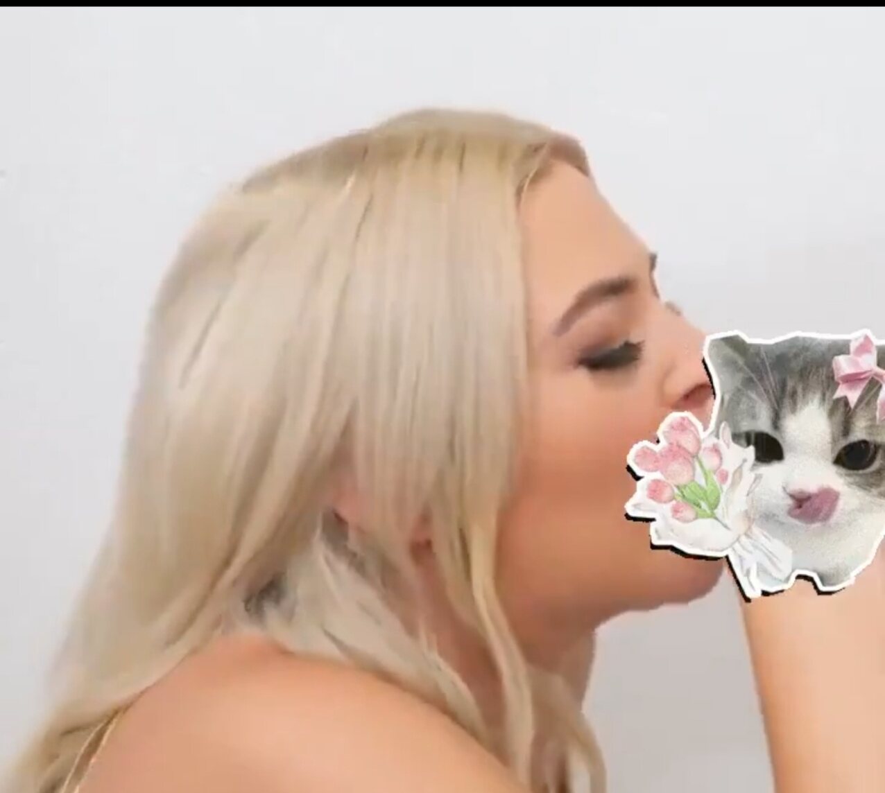 blonde hot blowjob