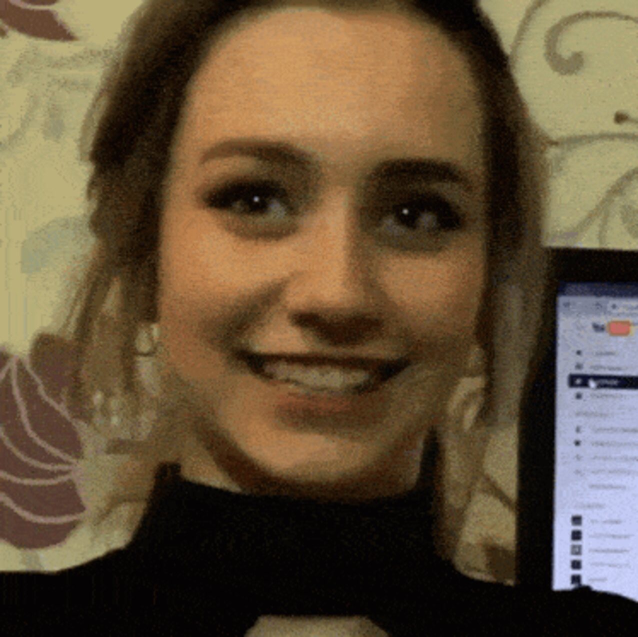 nodding gif firl amatuer blonde