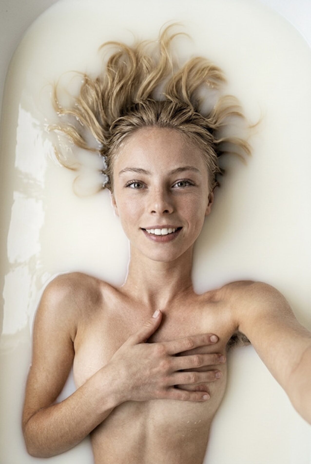 blonde model nude