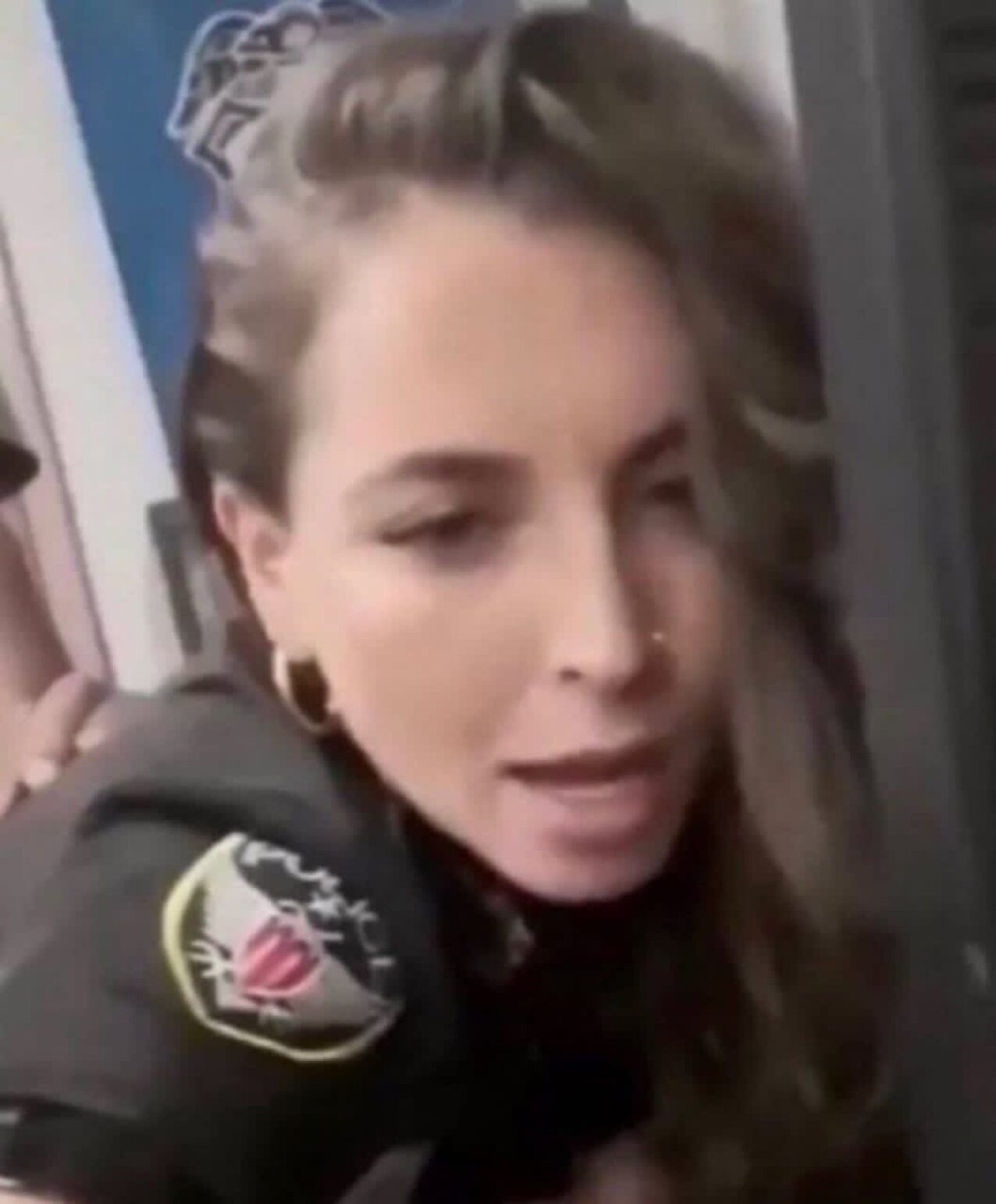 brunette police latina