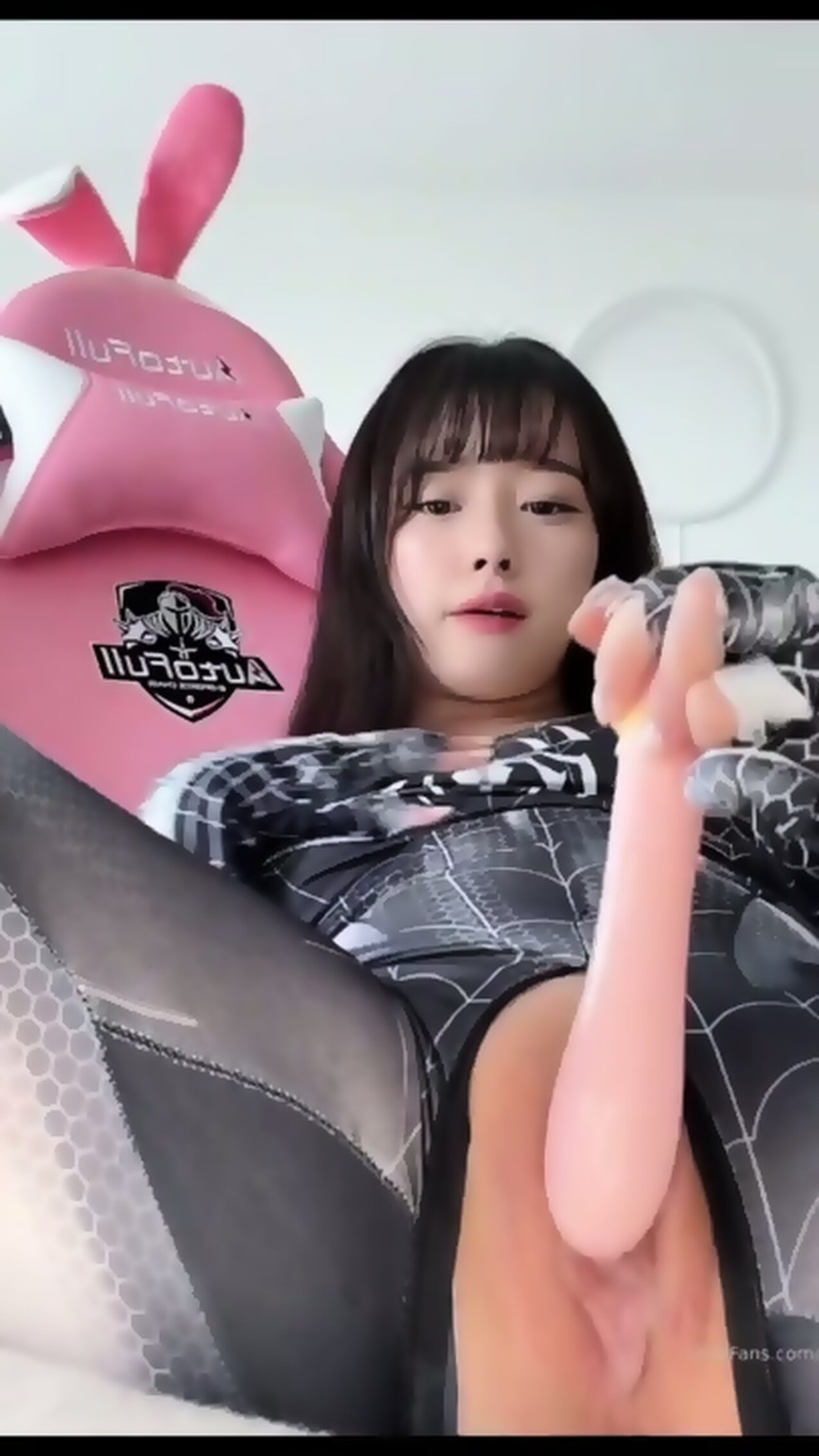 camgirl cosplayer asian