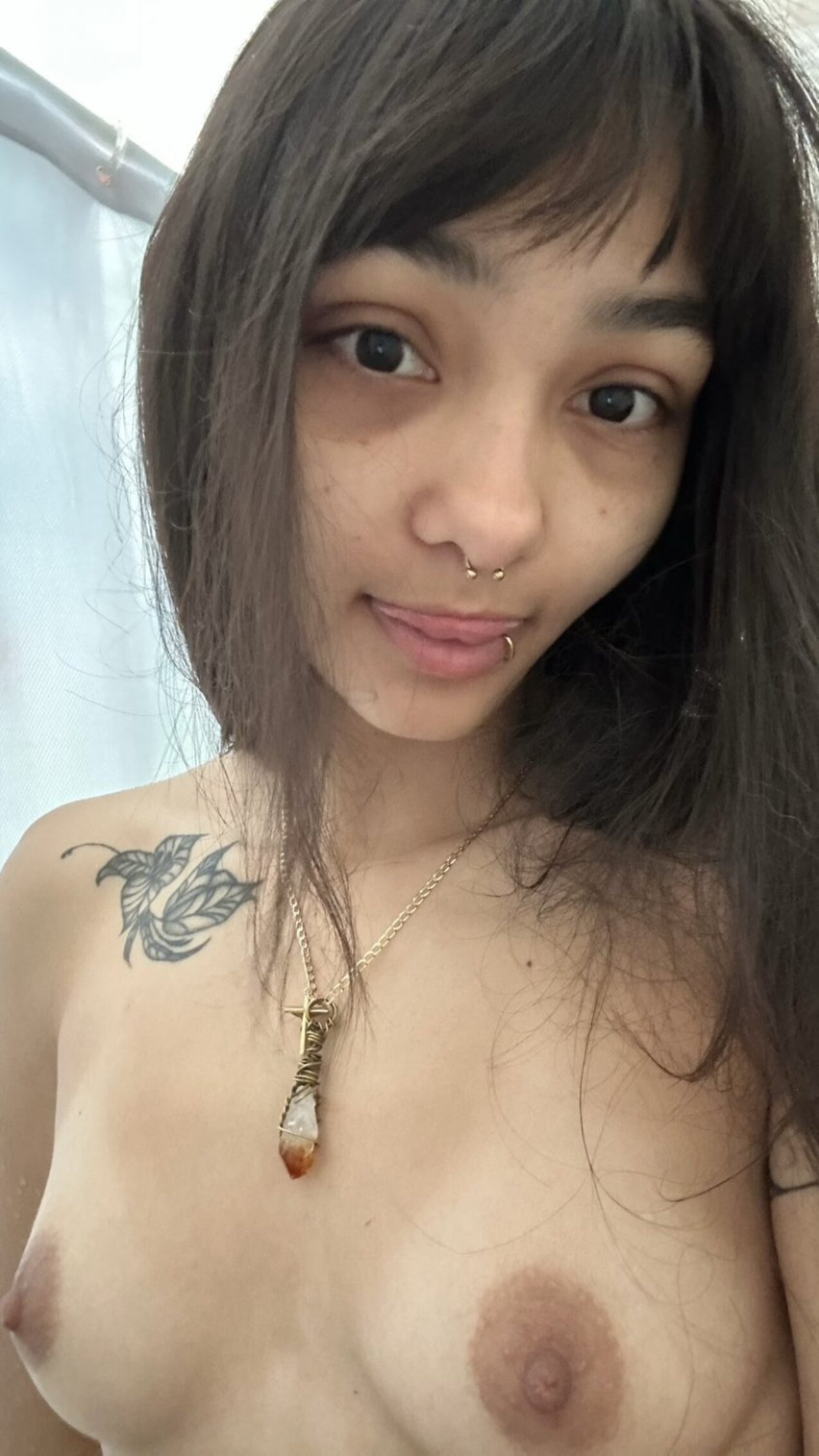 amateur erome brunette