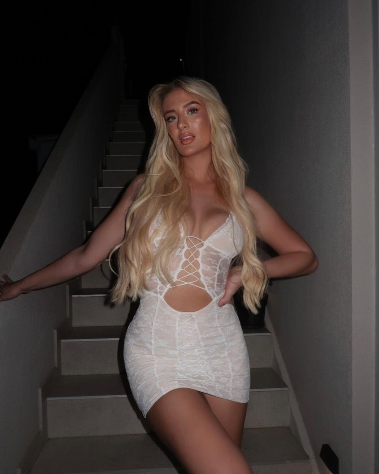 blonde dress glam