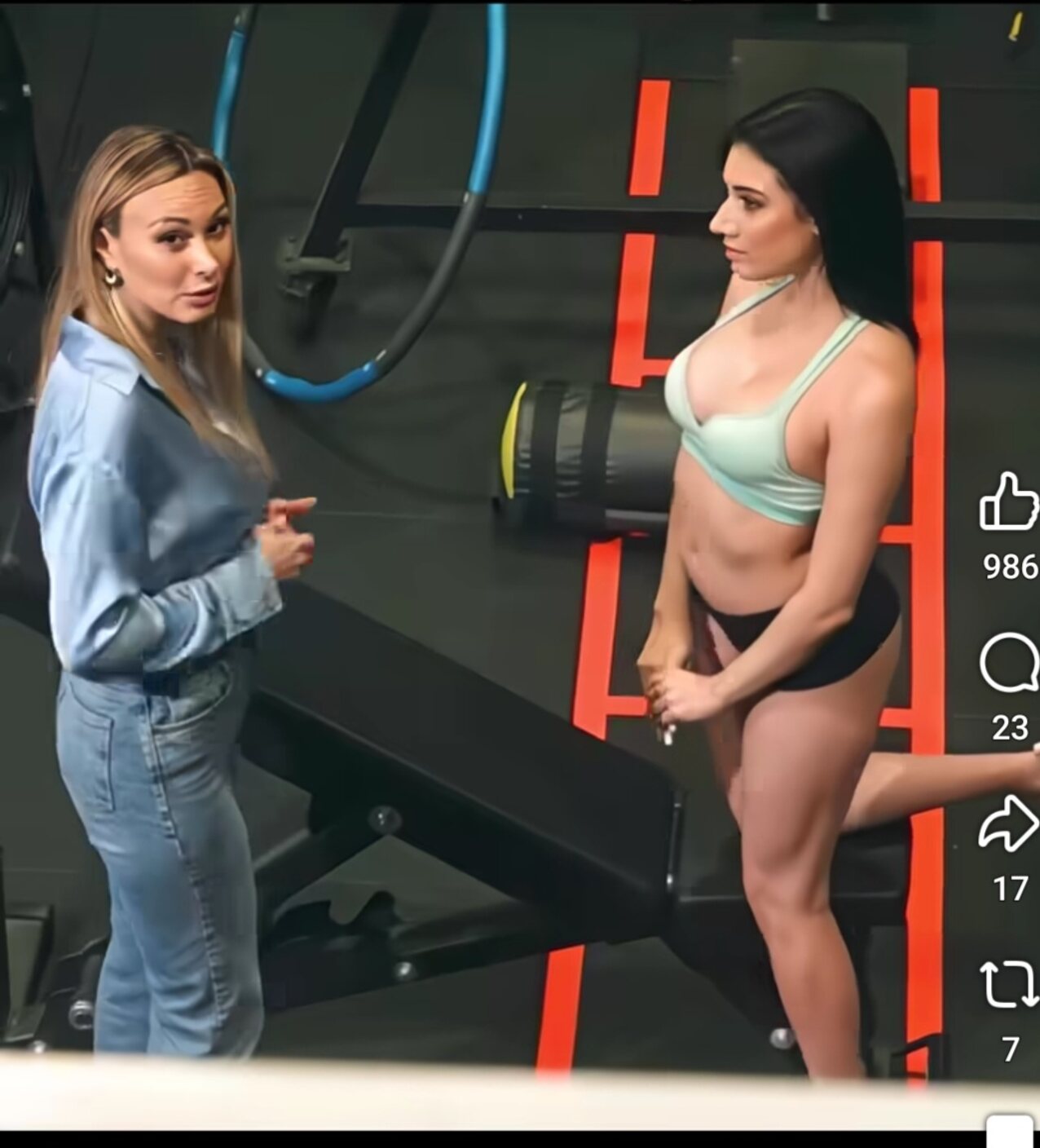 threesome latina brunette