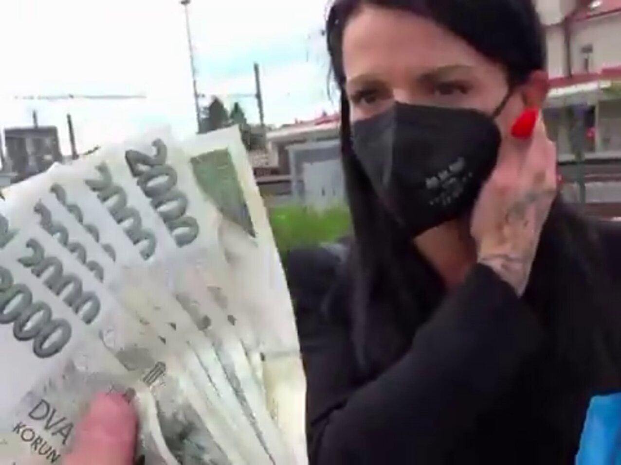 brunette public public agent