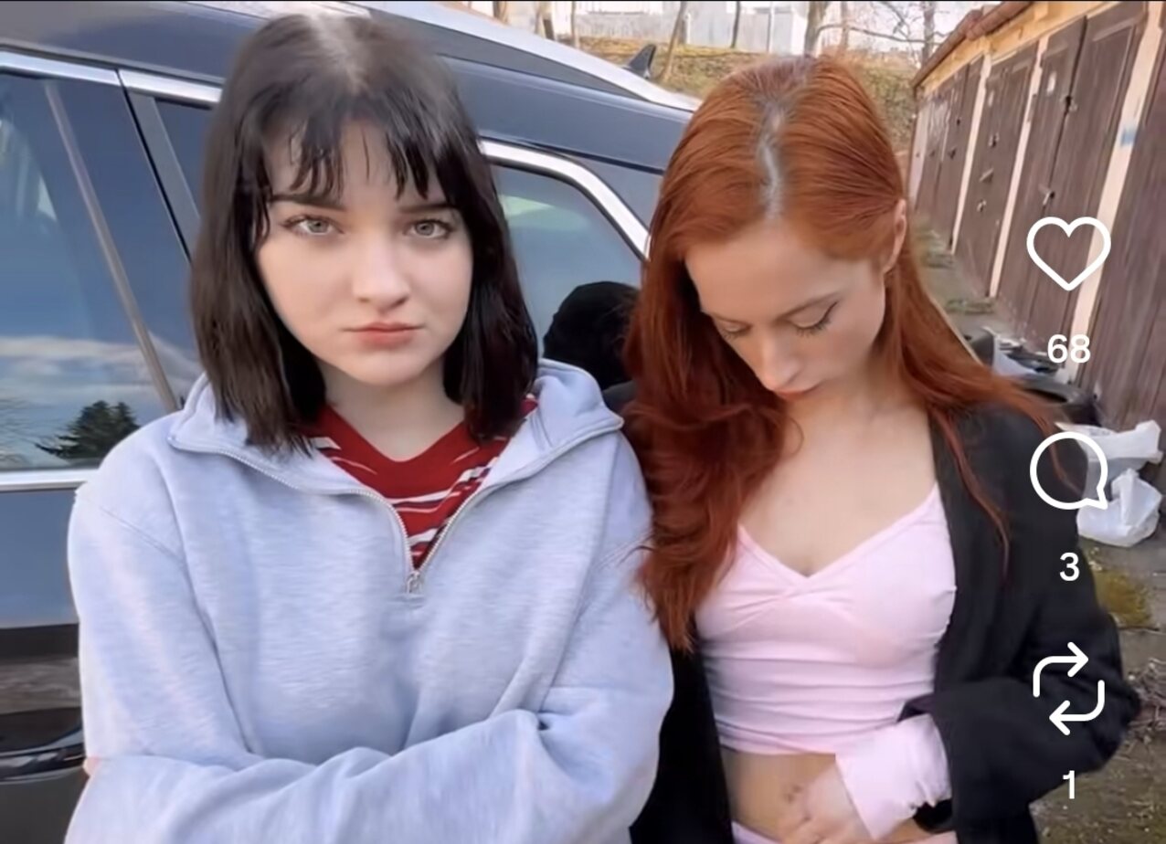 redhead brunette exxxtrasmall