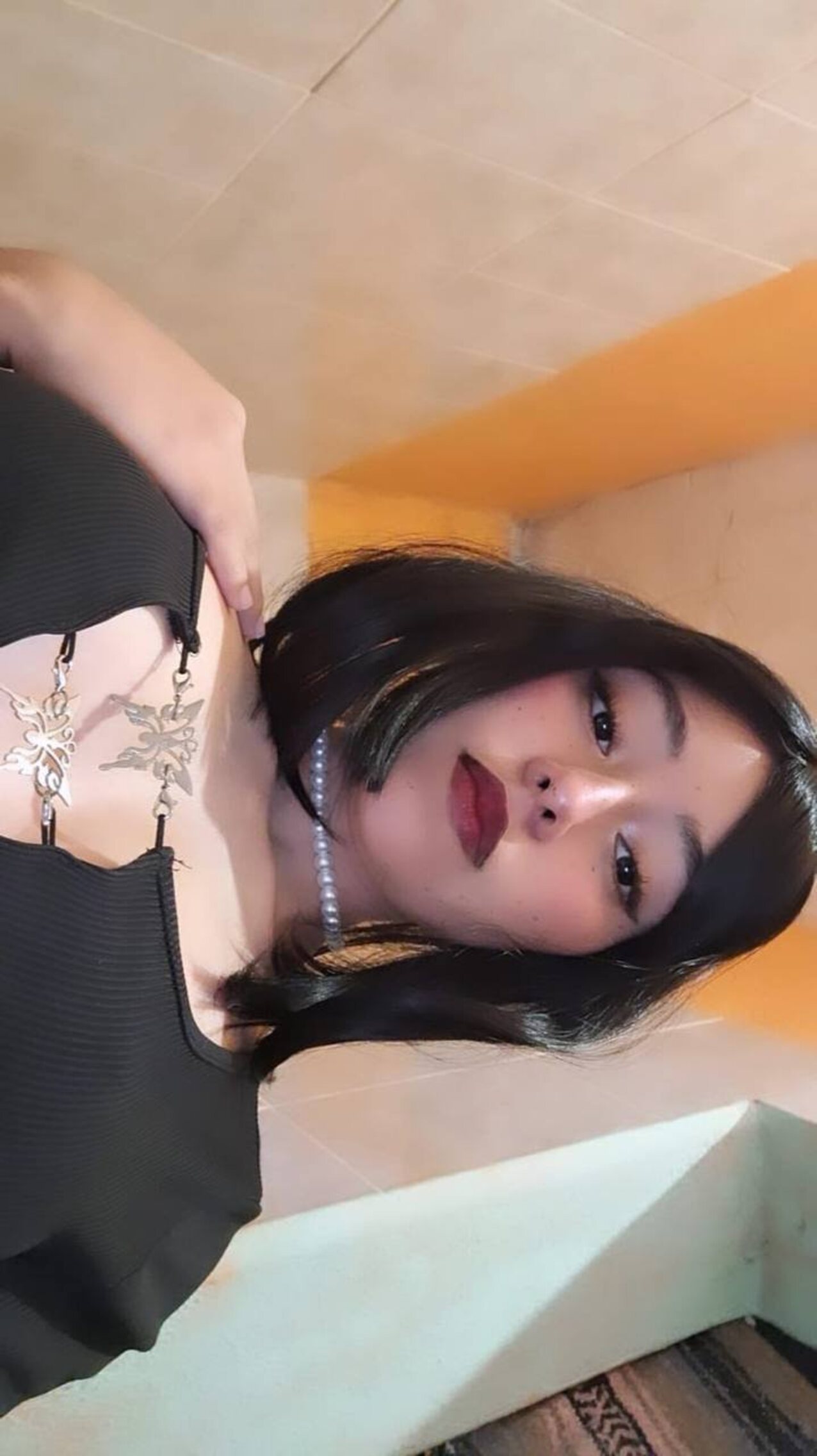 camgirl cam latina