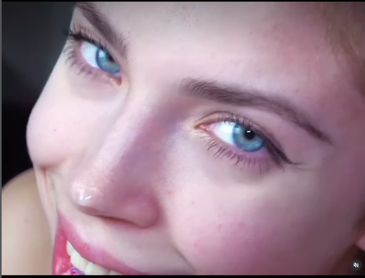 public blowjob blue eyed