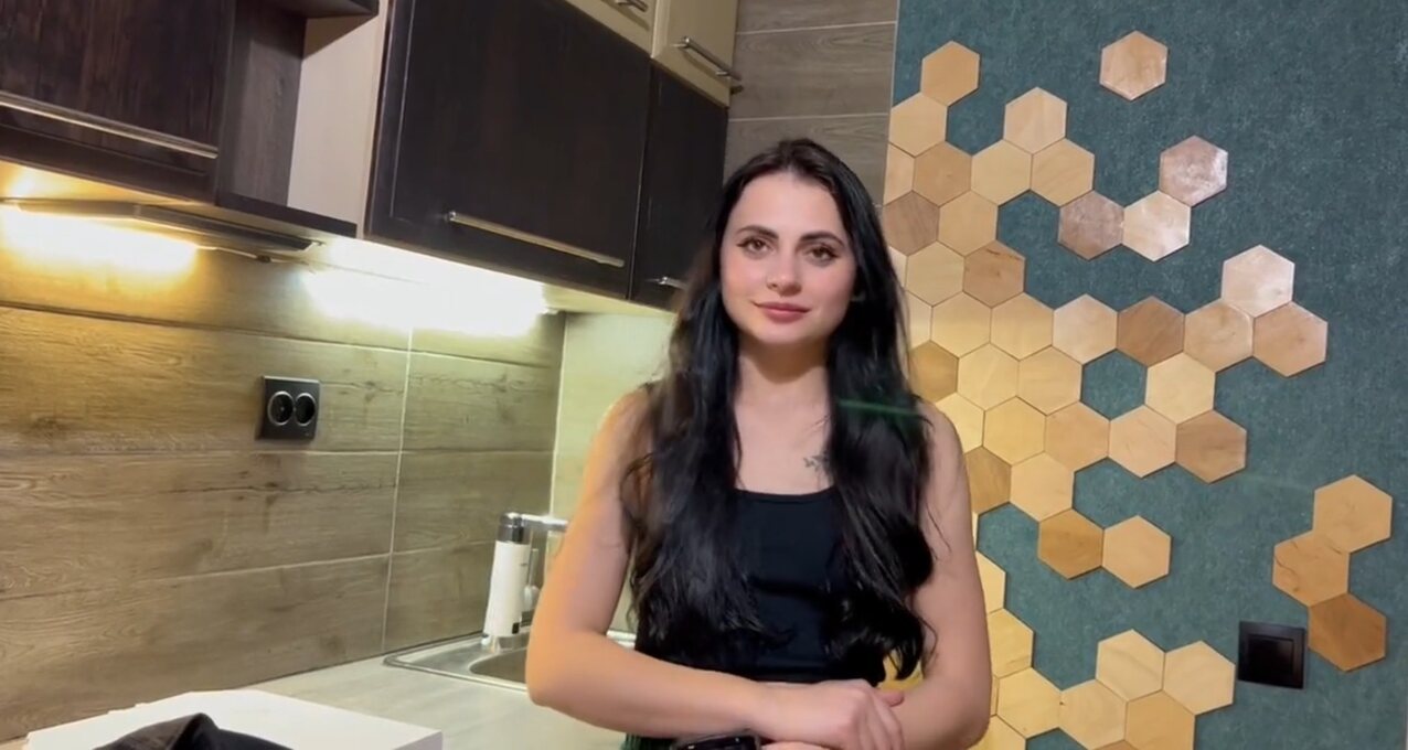 ukrainian brunette delivery