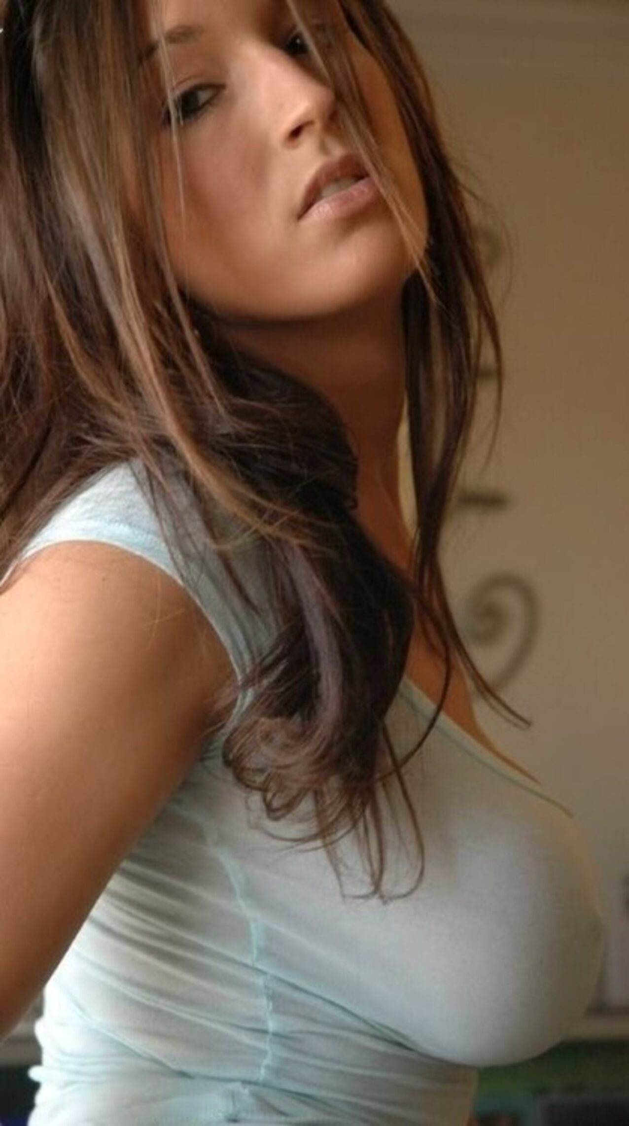 busty pretty yoledaba
