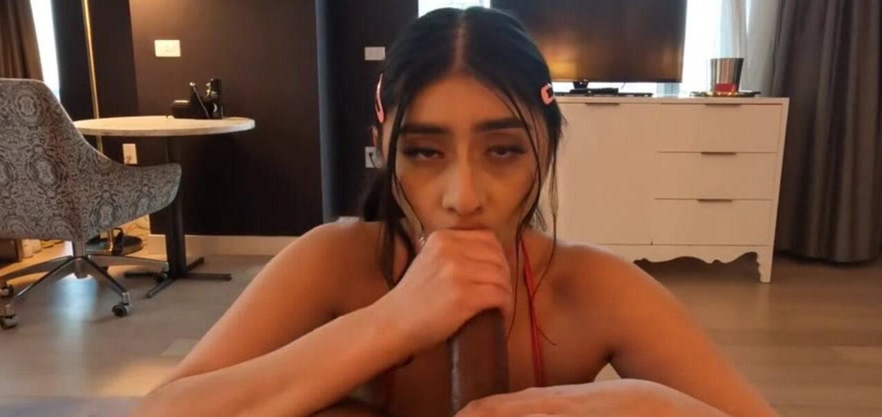 blowjob homemade hotel room