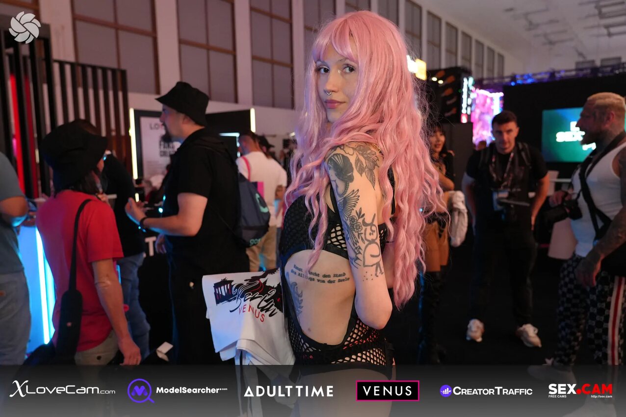 pink hair alt girl tattoos