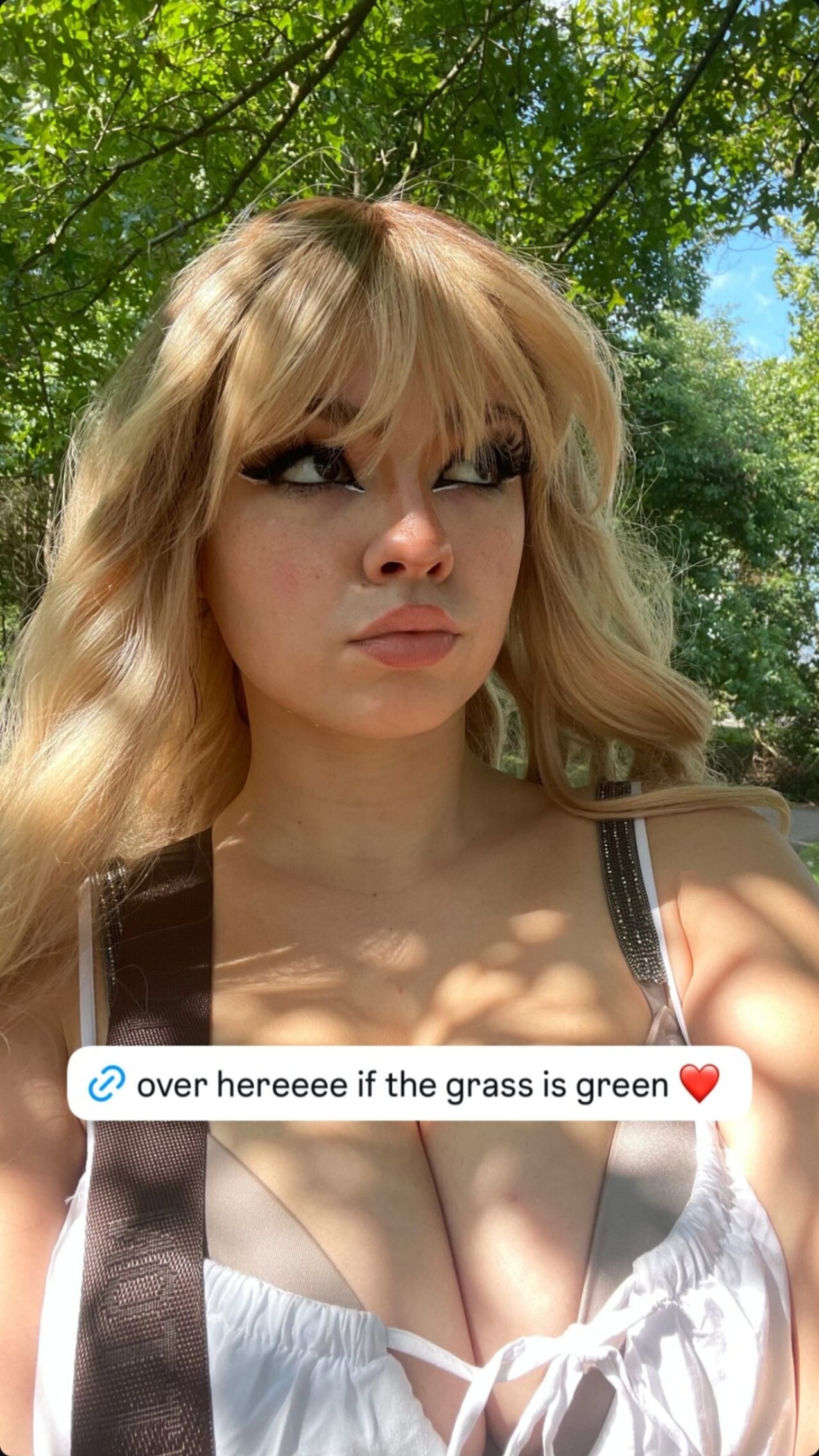 bigtits goth blonde