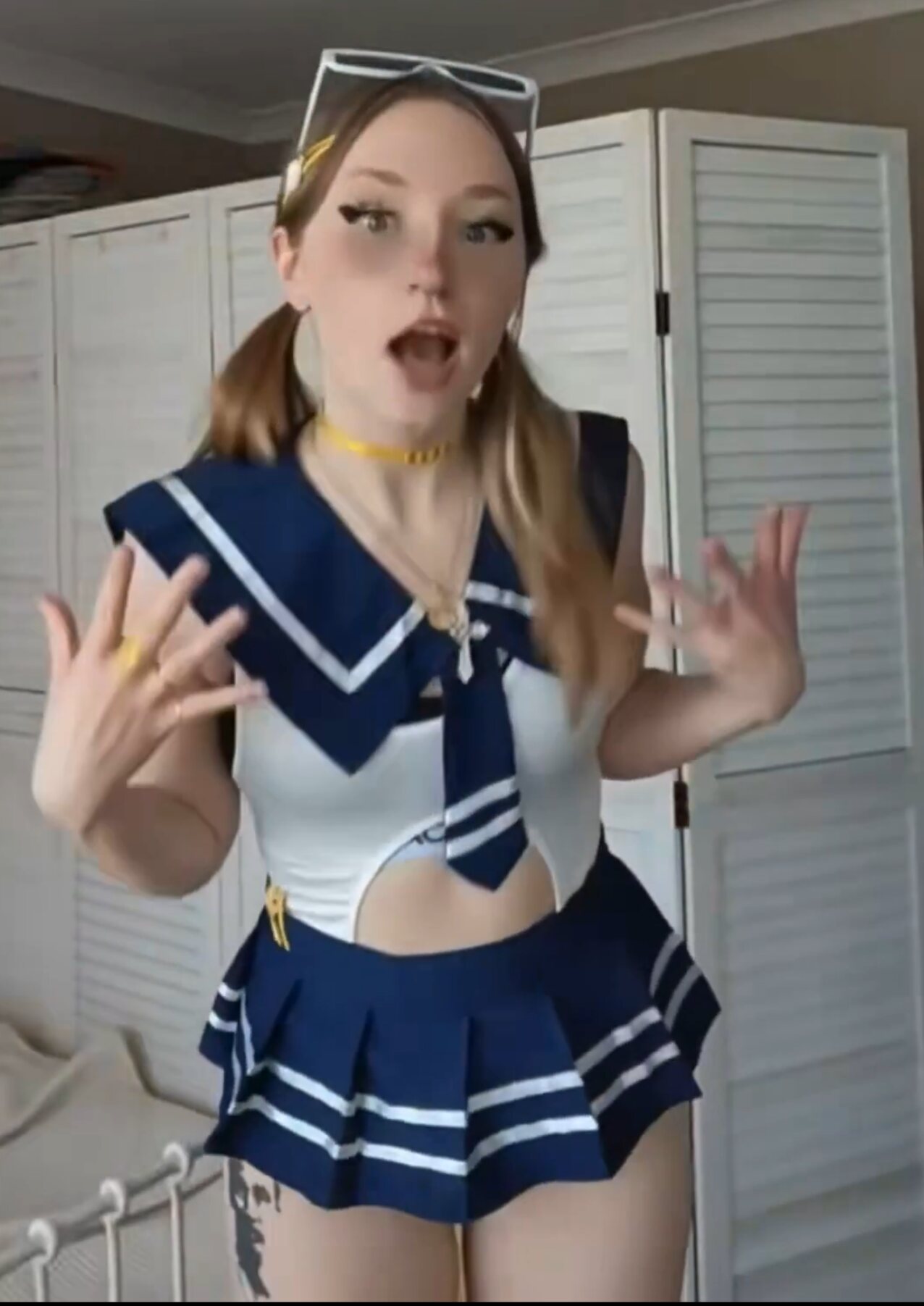white ginger short skirt