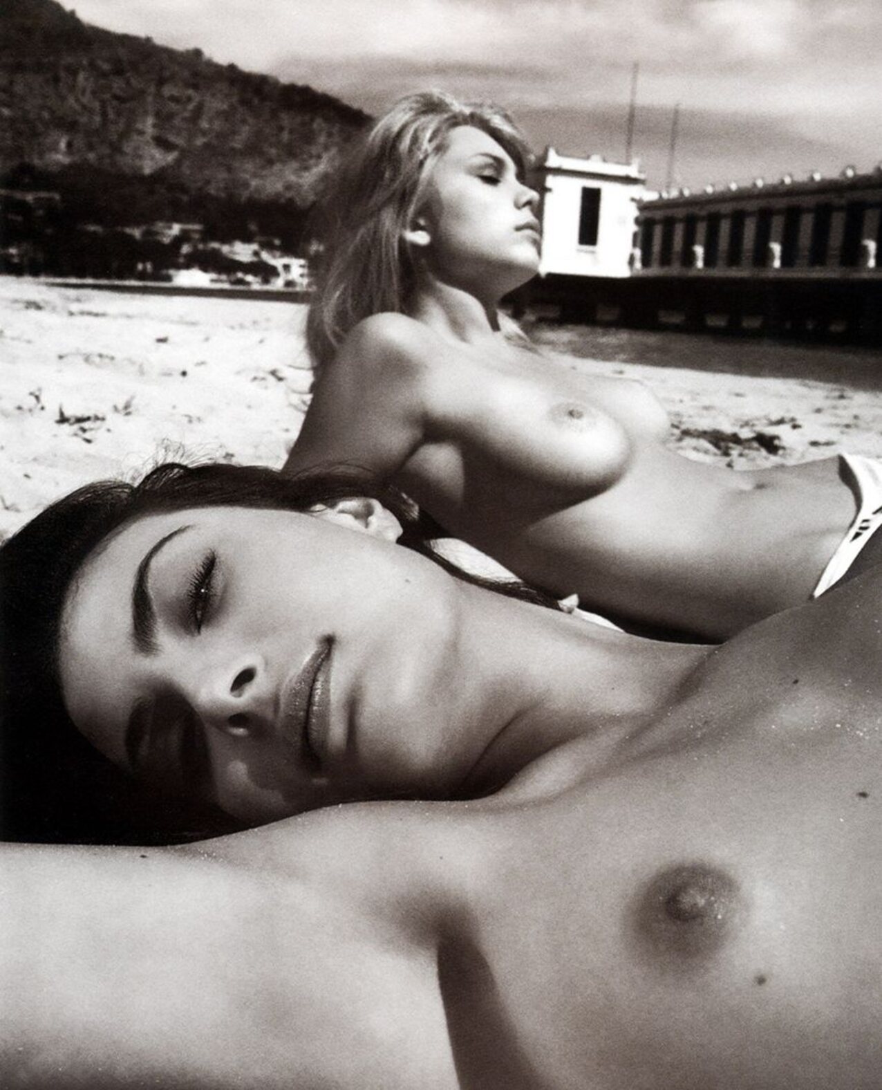 busty beach pretty