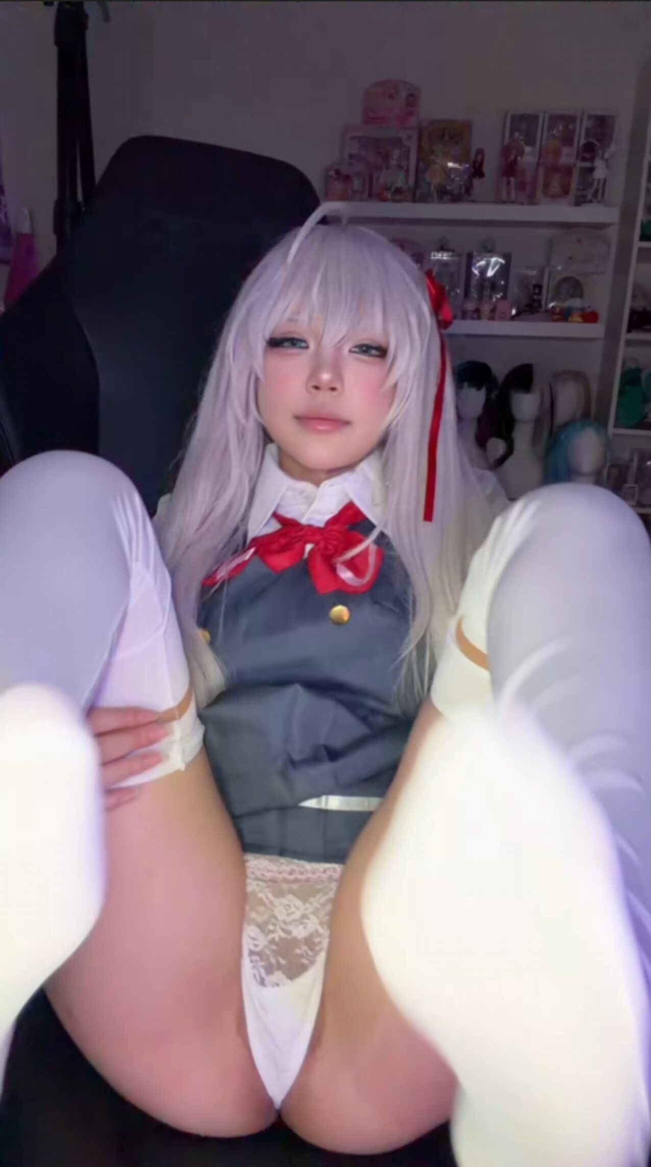camgirl cosplay solo
