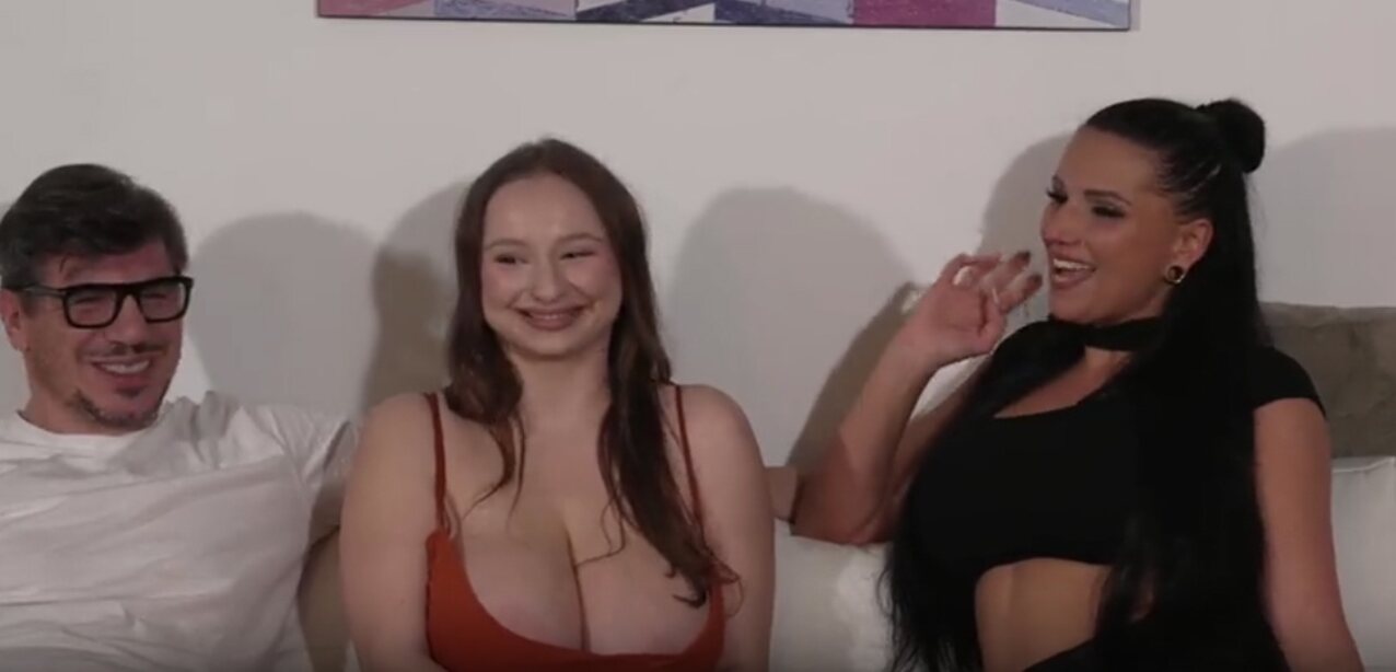 big boobs threesome brunette