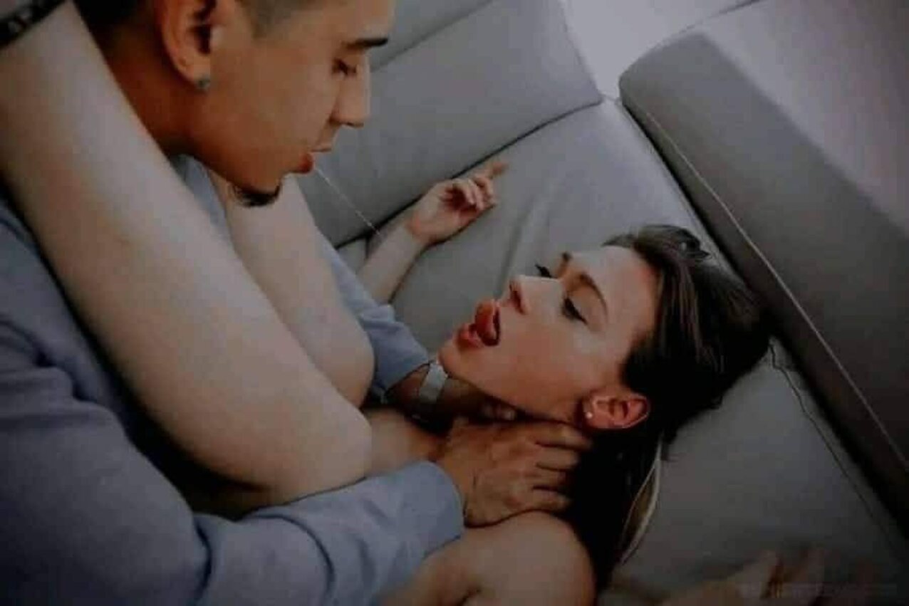 choking black hair kiss