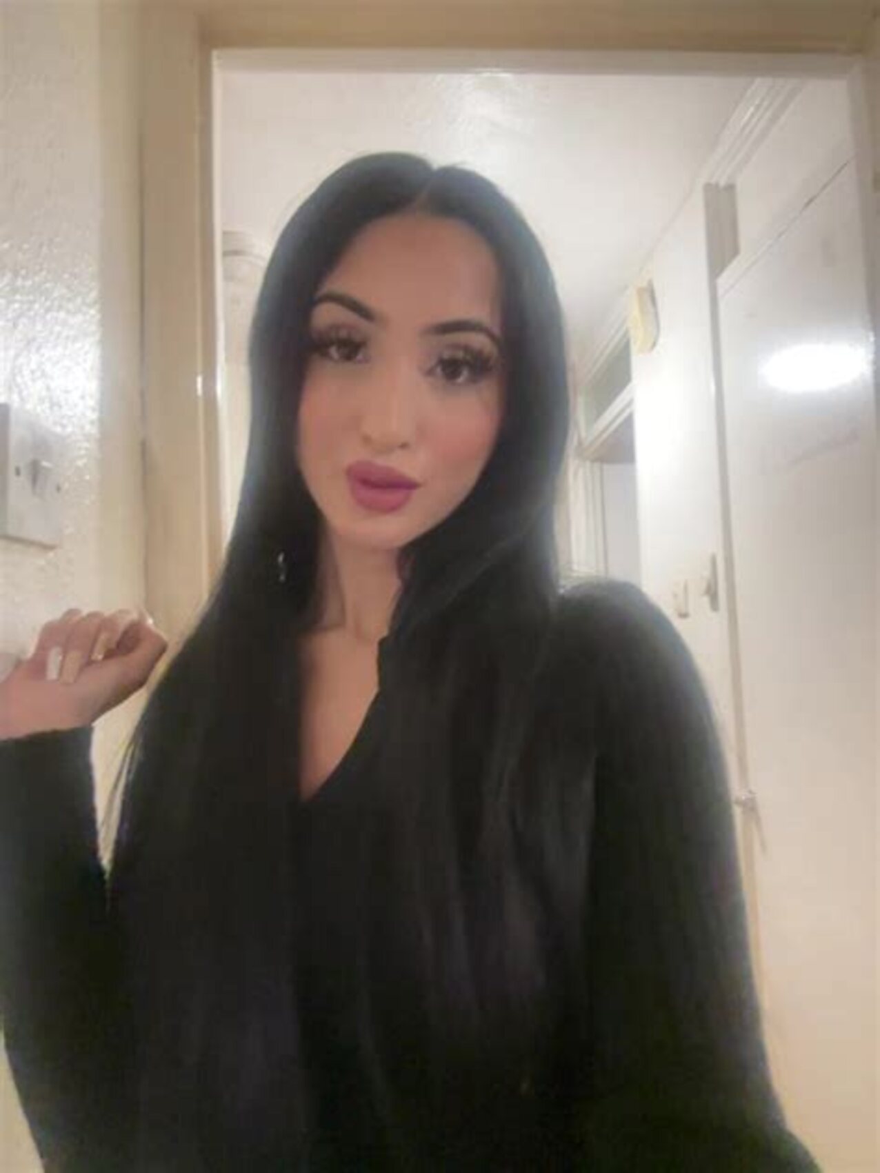 tiktoker asian black hair