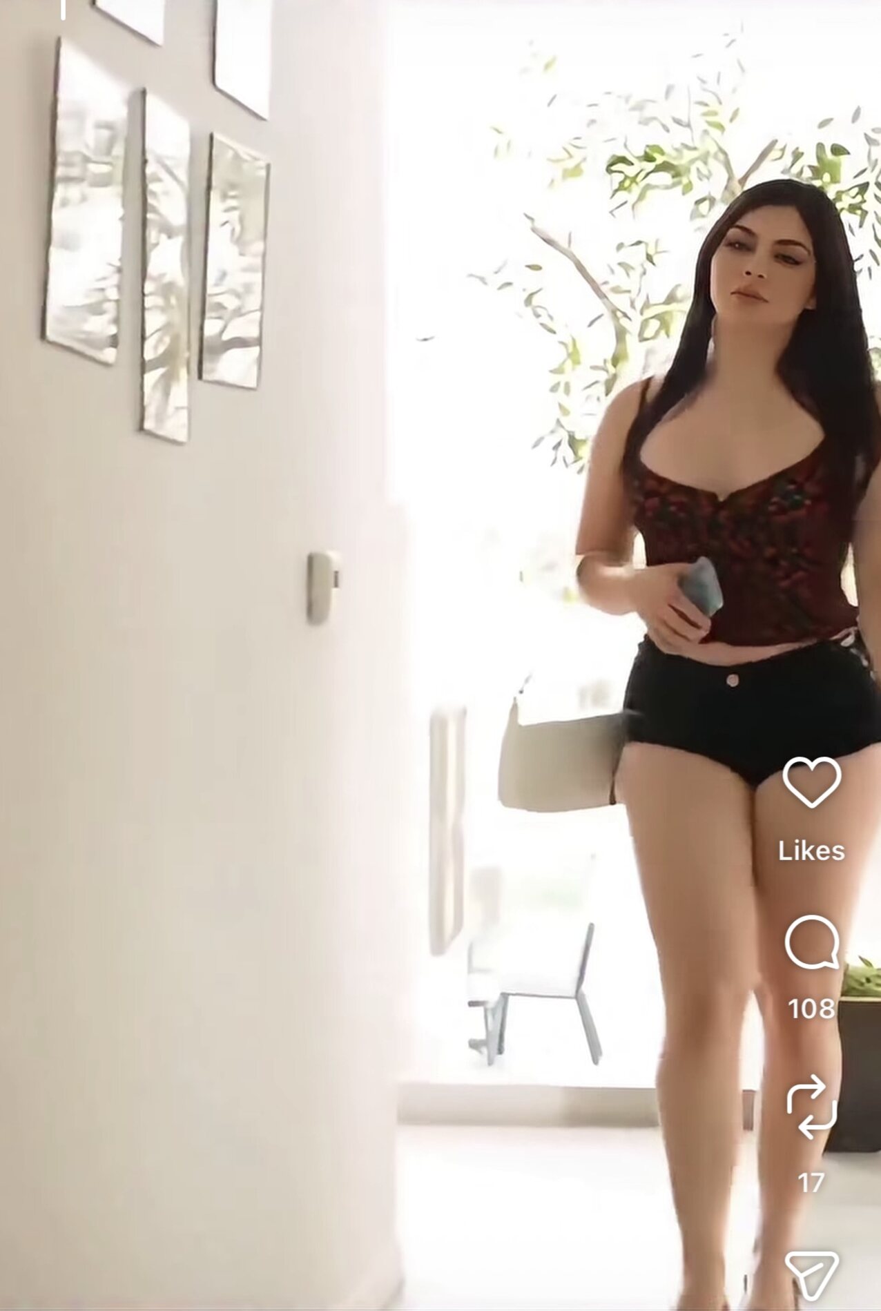 latina brunette busty