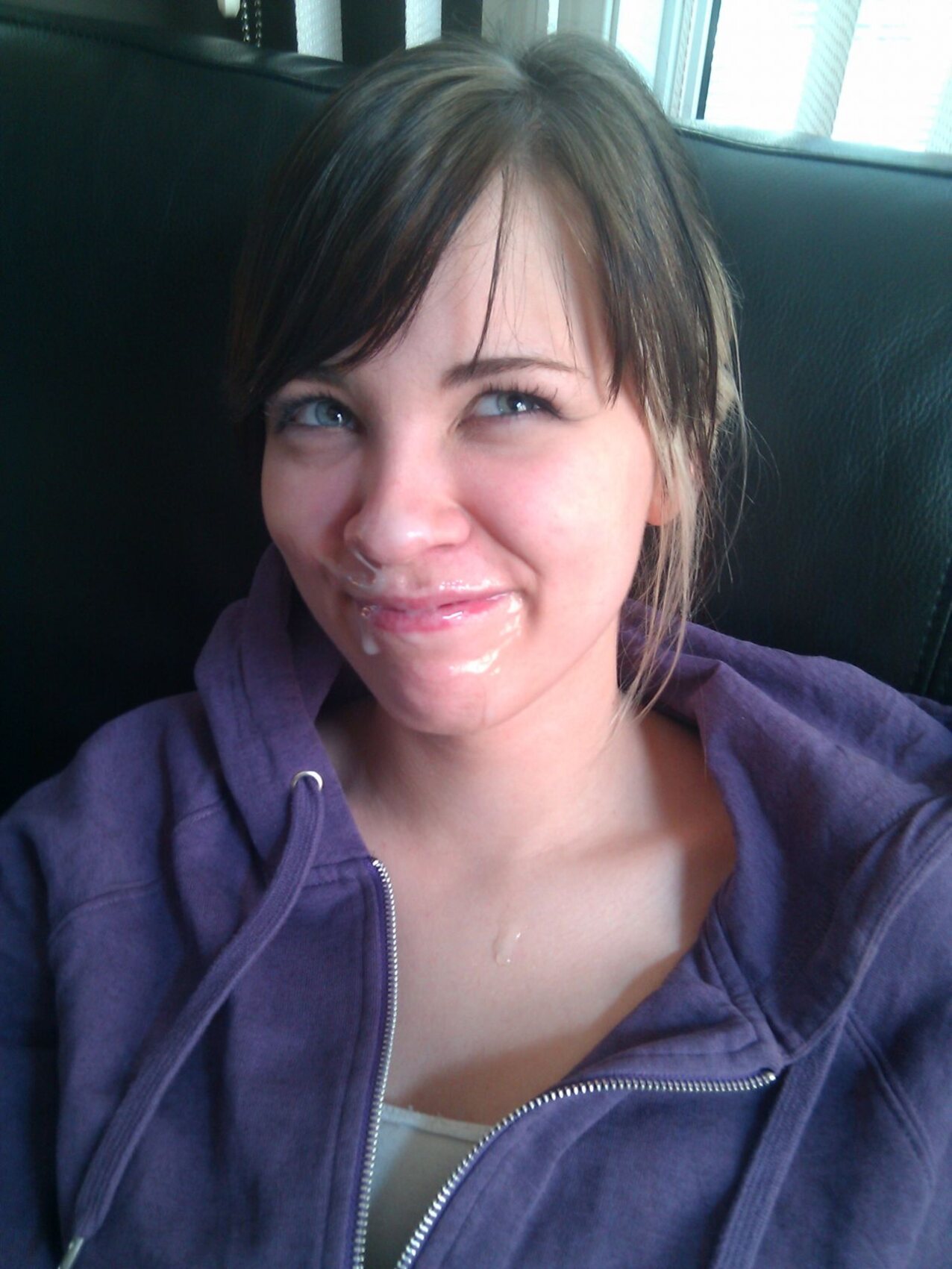 brunette petite facial
