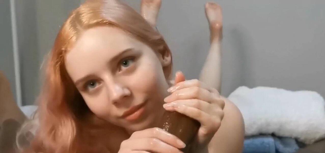 snowbunny blonde handjob