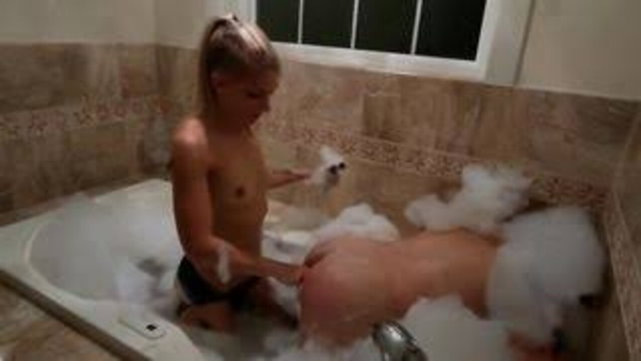 amateur pegging small boobs