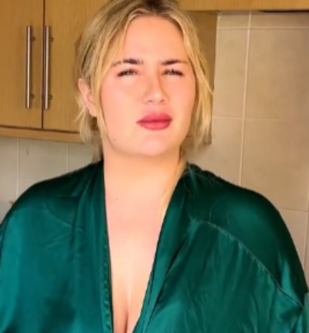 big tits mom blonde
