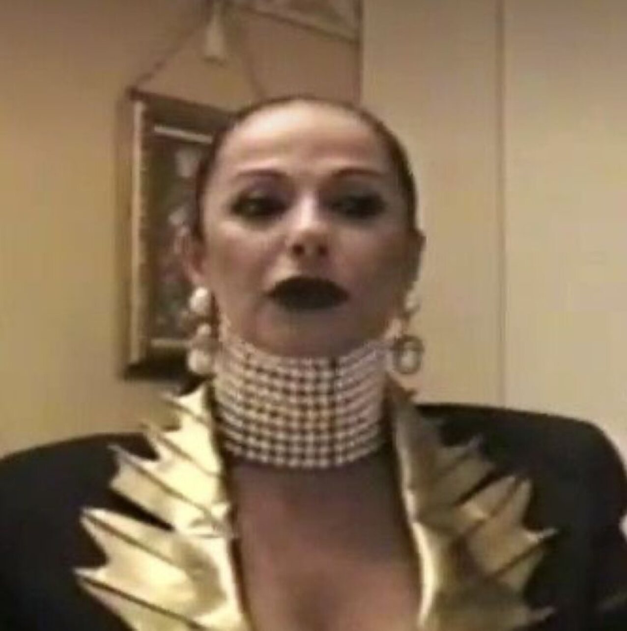 fetish neck collar milf