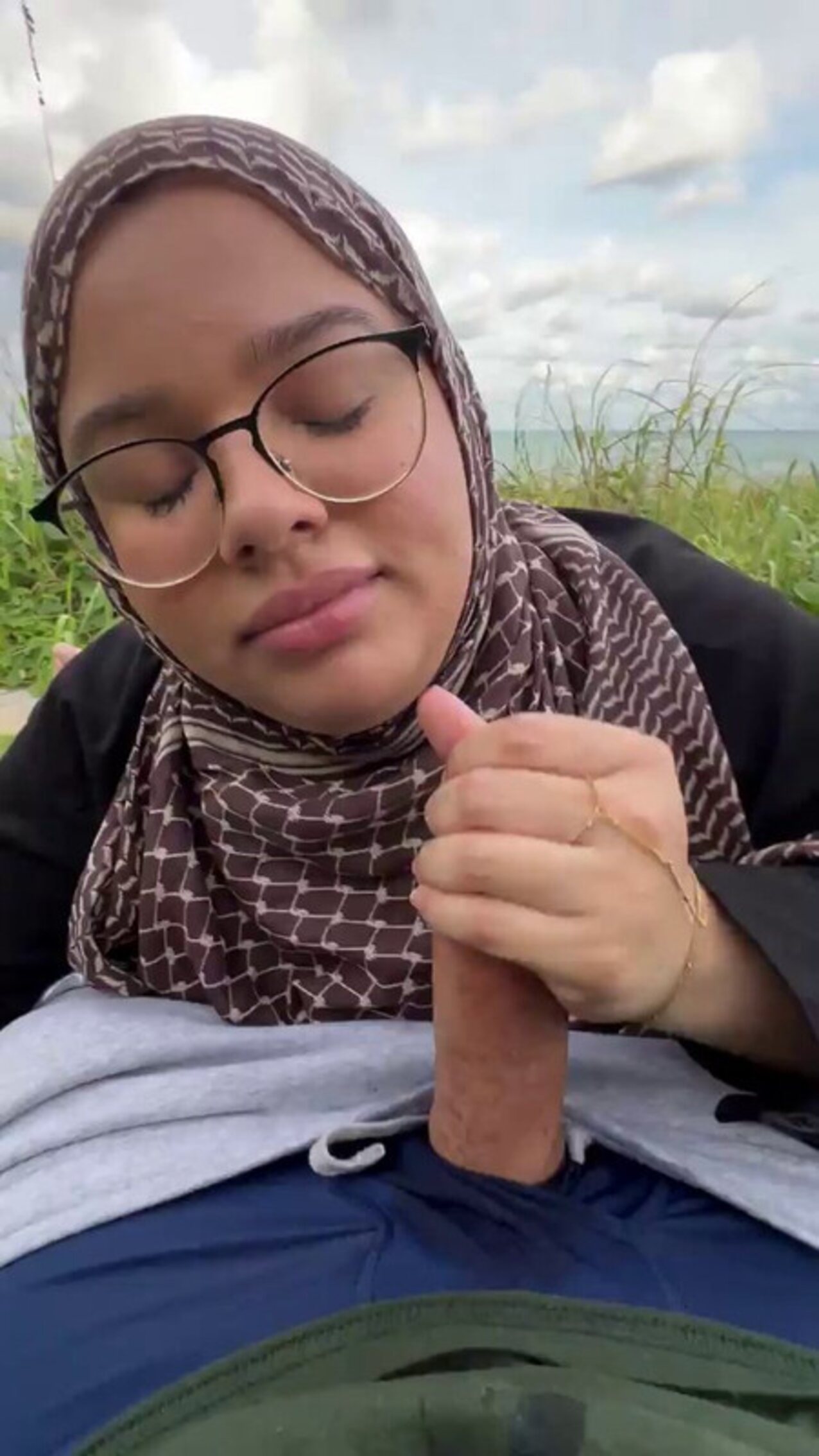 camgirl hijab glasses