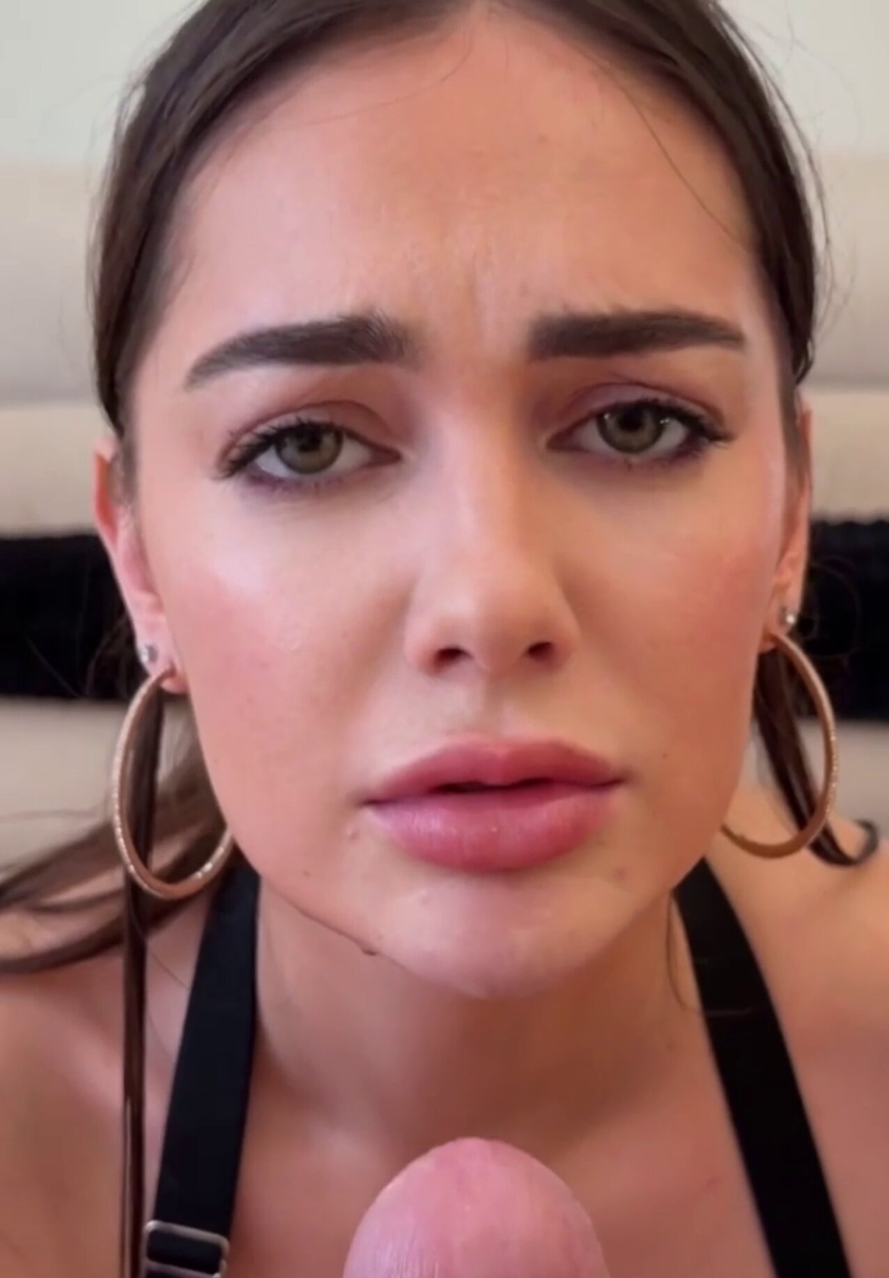 beautiful brunete blowjob