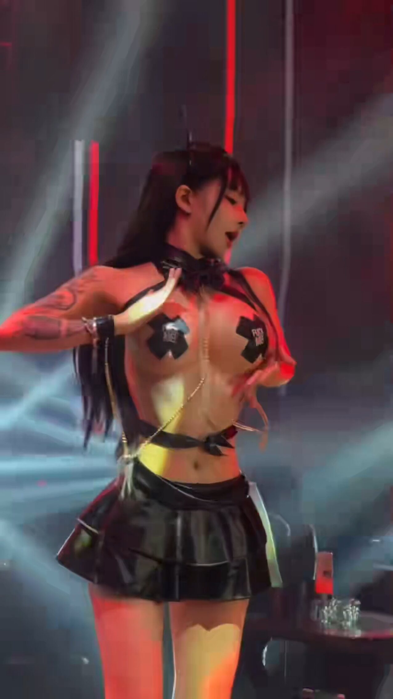 big boobs dancer model