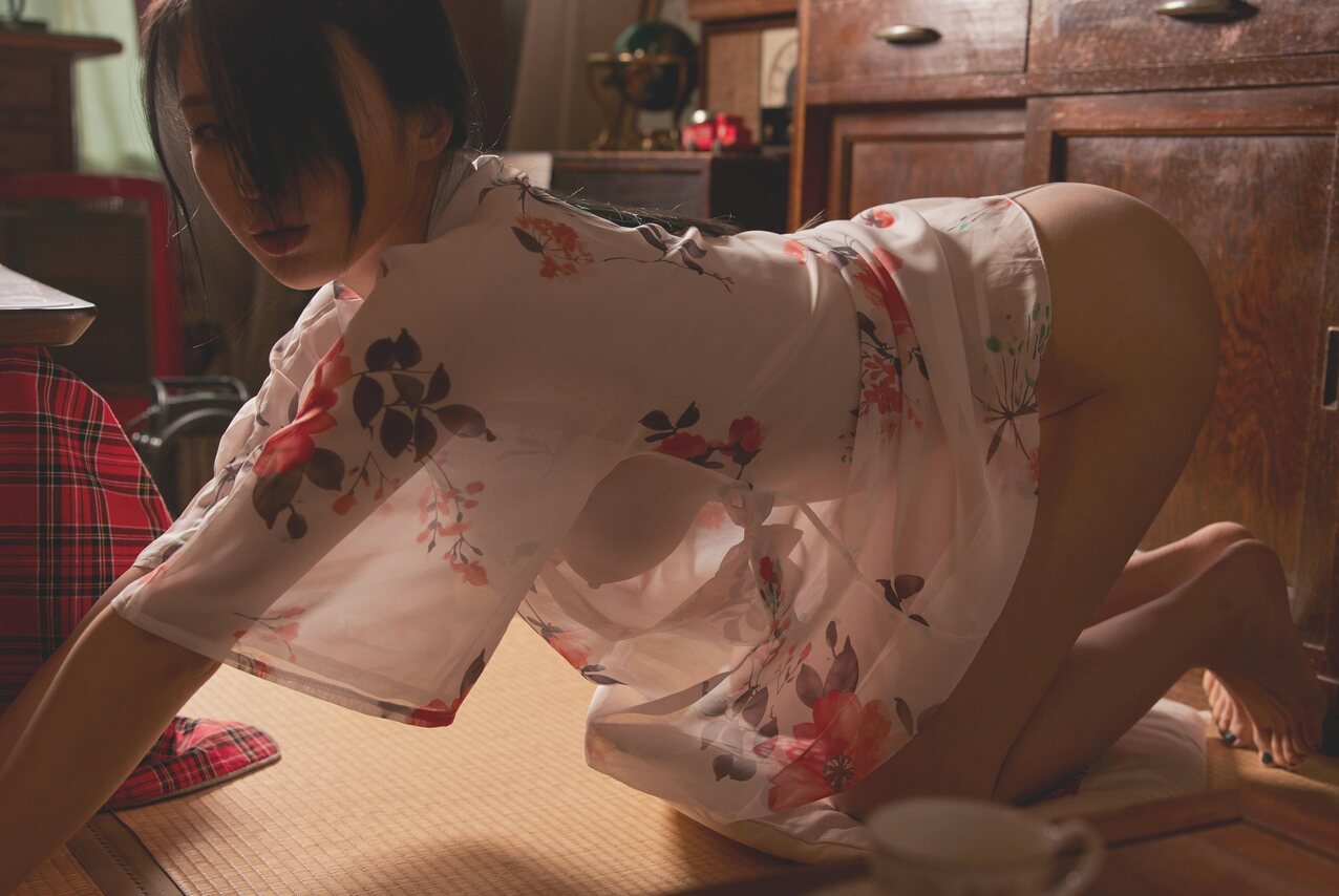 asian kneeling see through