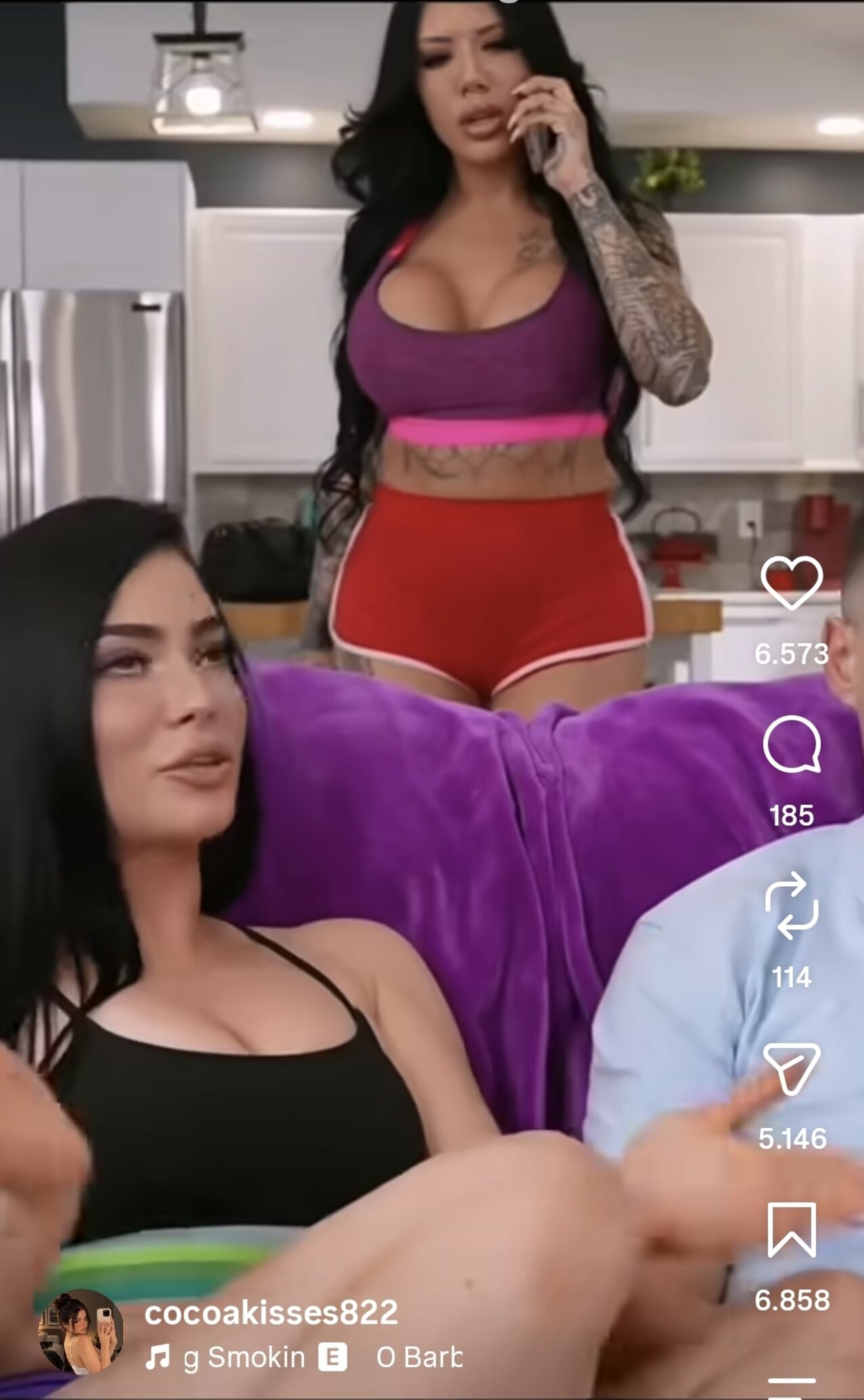 threesome brunette blonde
