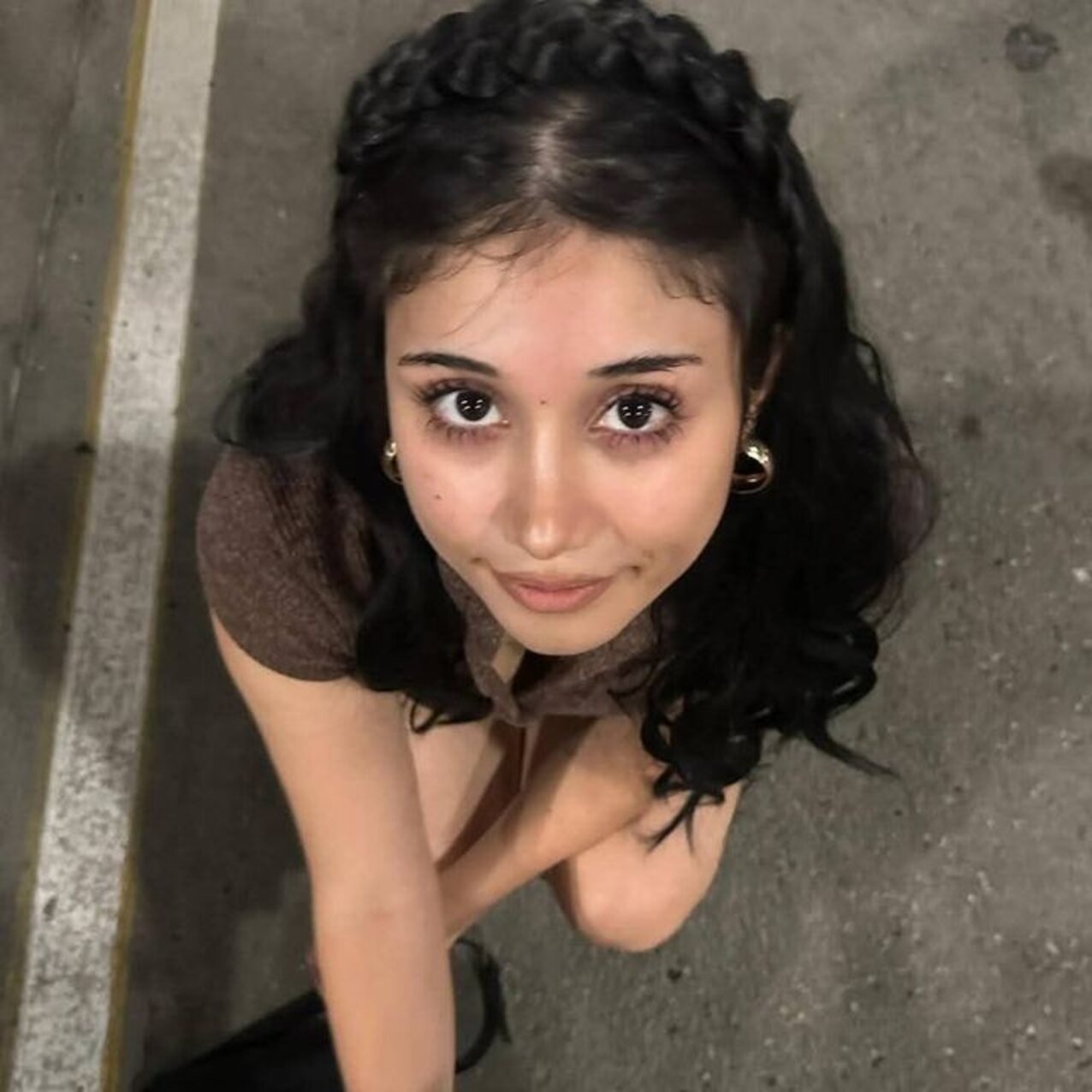 cute brunette knees