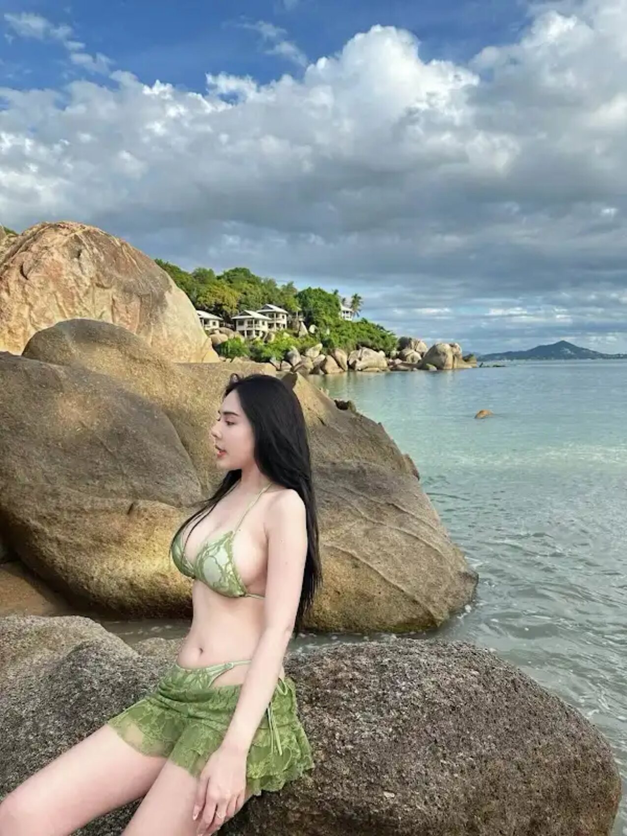 asian busty brunette
