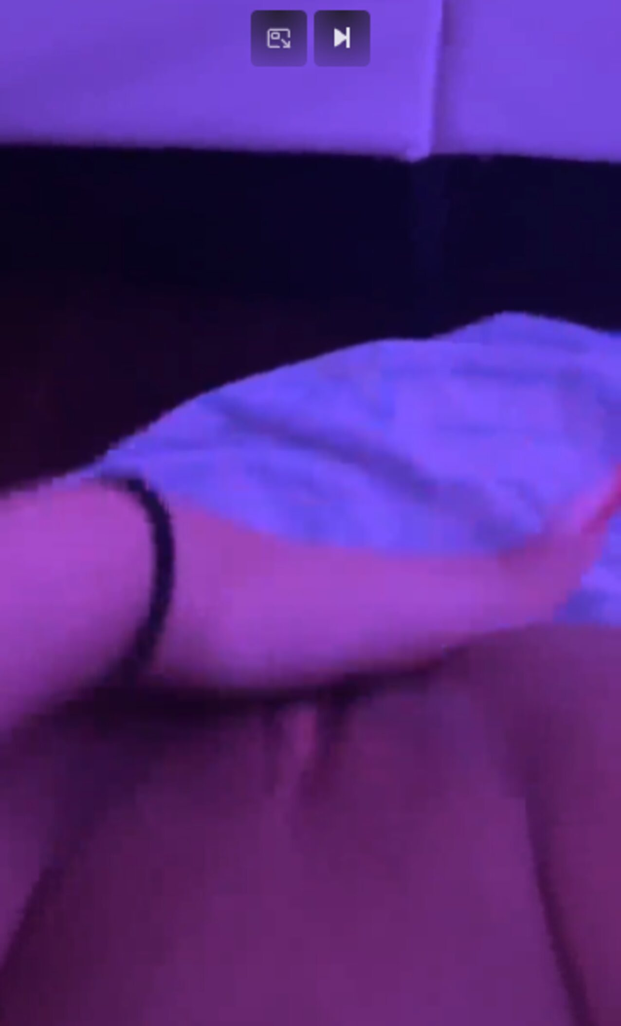 solo fingering squirting